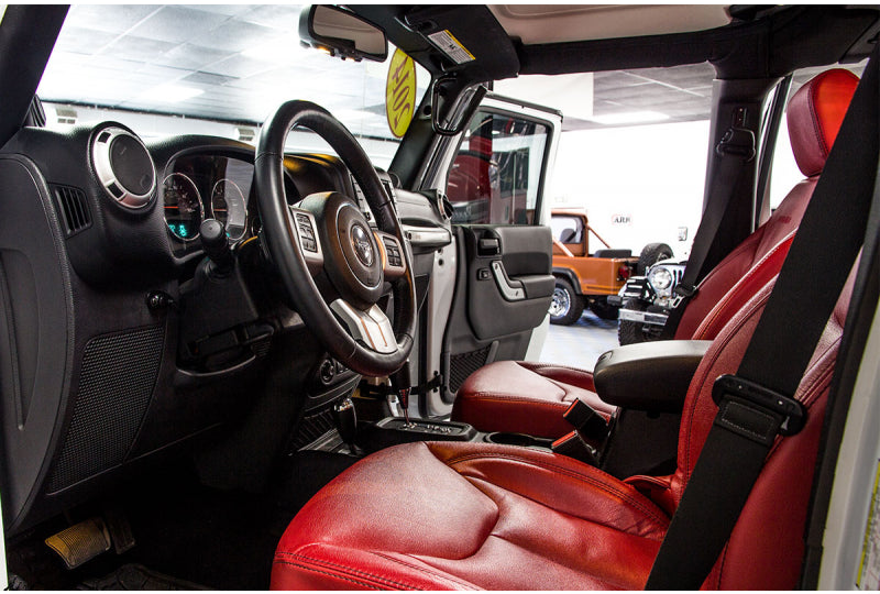 2014 Jeep Wrangler Sahara Unlimited White - SOLD