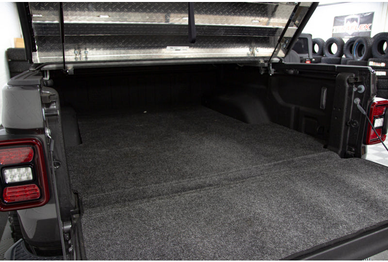 2020 Jeep Gladiator JT Overland Granite Crystal - SOLD