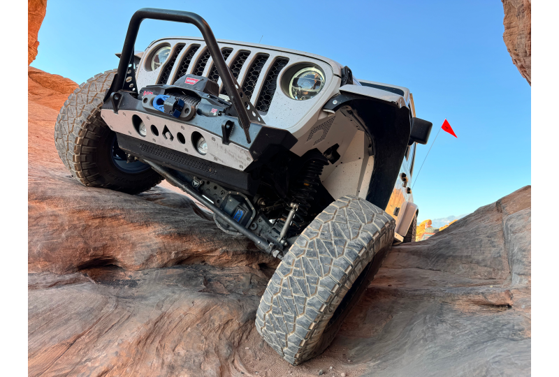 Artec JL & JT Front Inner Fenders -Vented- For Falcon Shocks