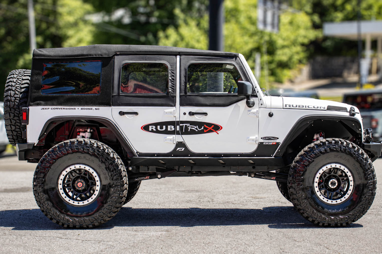 2015 Jeep Wrangler JKUR HEMI Bright White RubiTrux Show Jeep