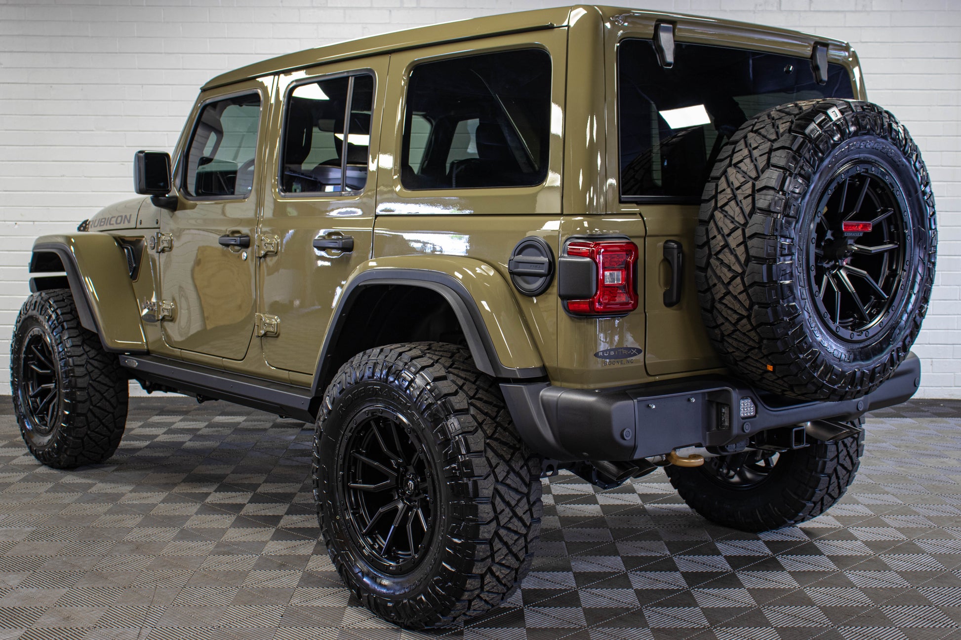 2025 Jeep Wrangler JL Unlimited Rubicon Final Edition 392 Power Top '41 Green - SOLD