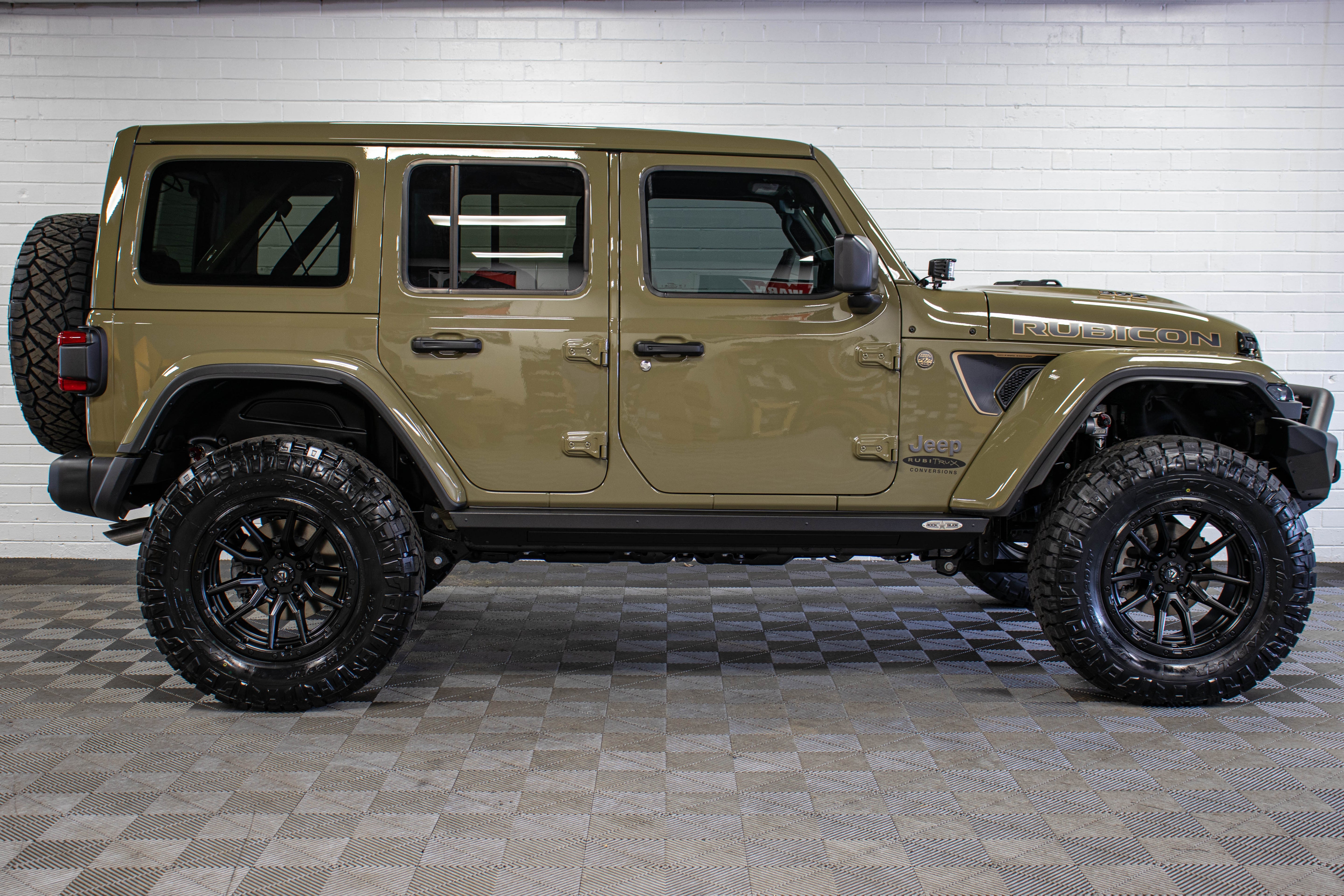 2025 Jeep Wrangler JL Unlimited Rubicon Final Edition 392 Power Top '41 Green - SOLD