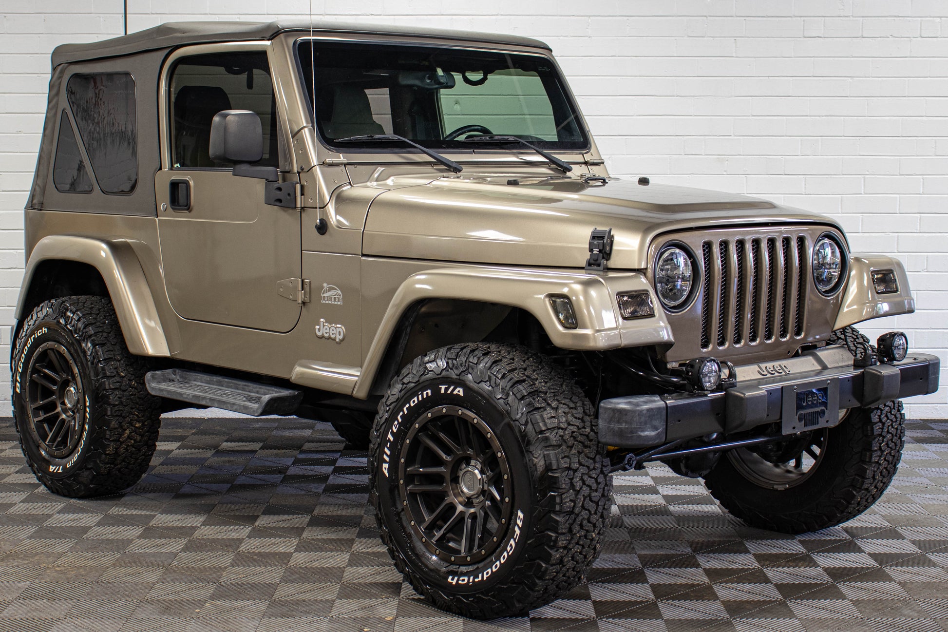 Pre-Owned 2004 Jeep Wrangler Sahara Soft Top Khaki - SOLD