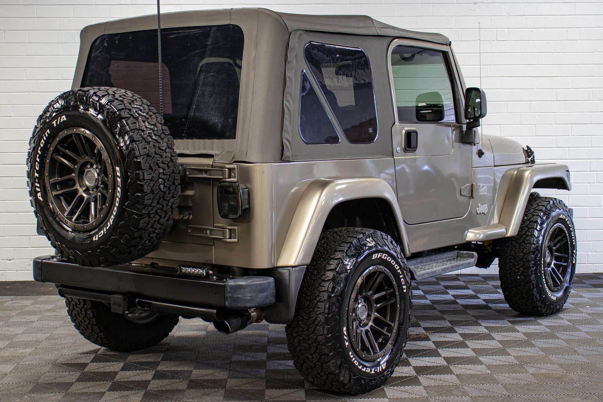 Pre-Owned 2004 Jeep Wrangler Sahara Soft Top Khaki - SOLD