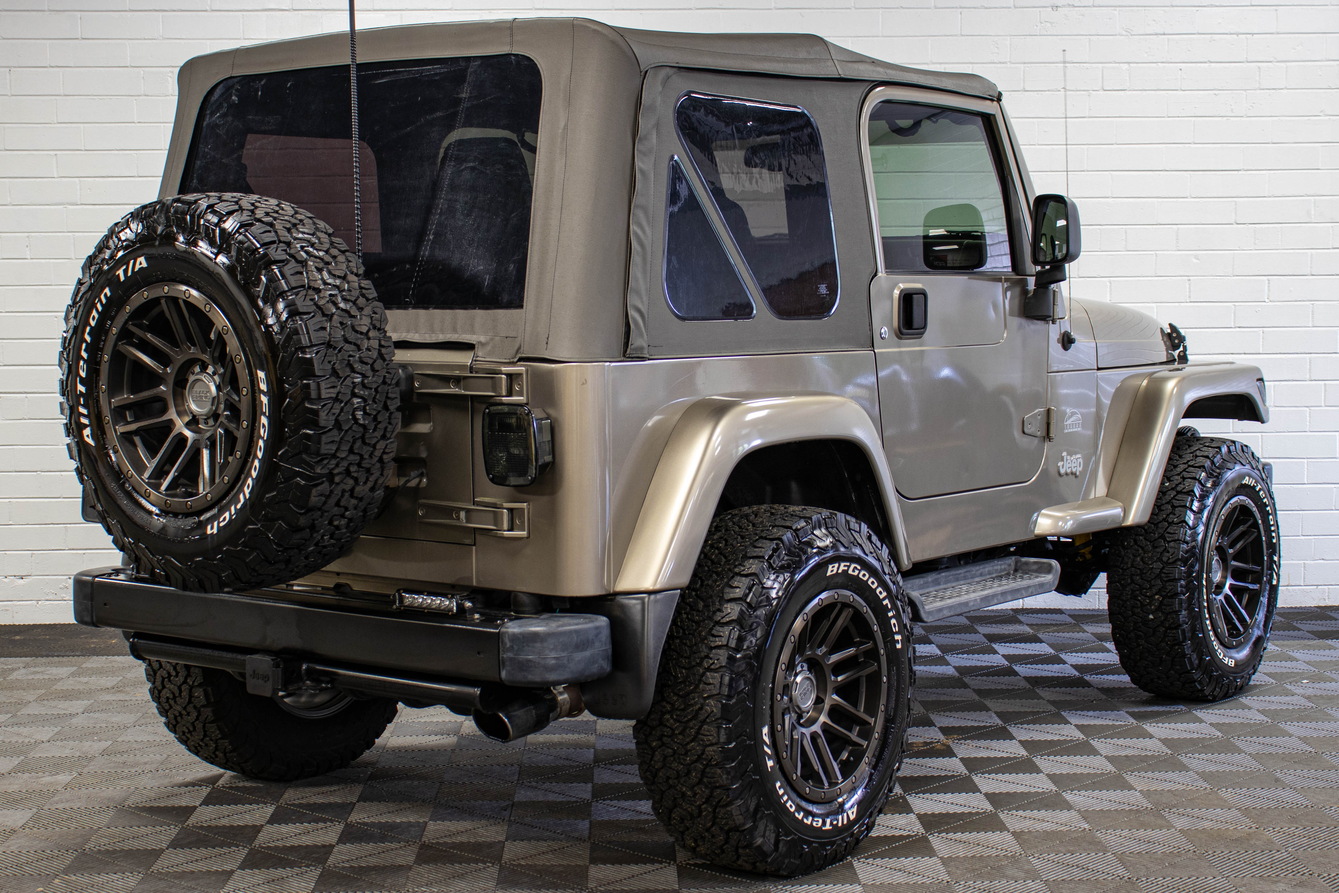 Pre-Owned 2004 Jeep Wrangler Sahara Soft Top Khaki - SOLD