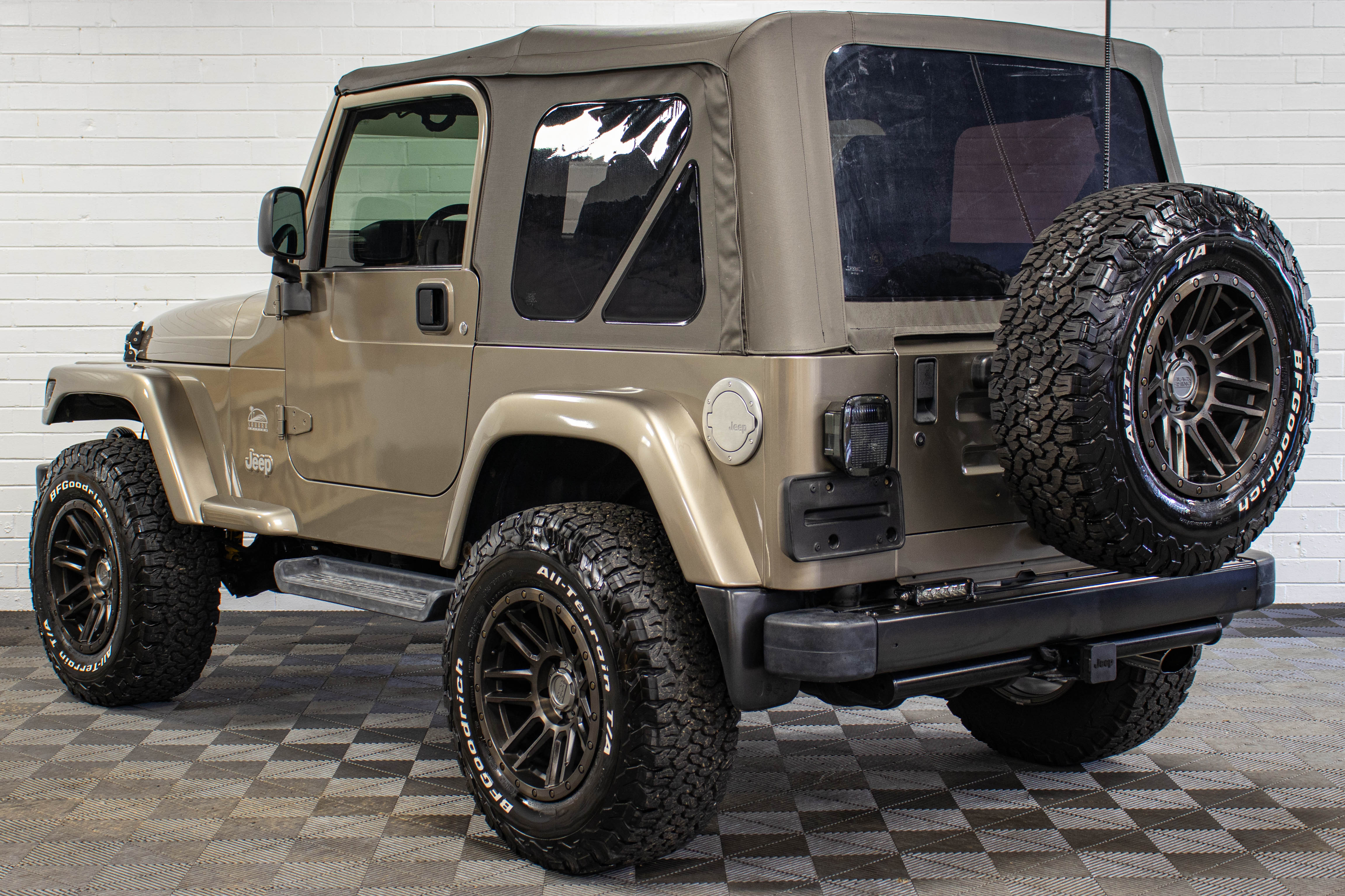 Pre-Owned 2004 Jeep Wrangler Sahara Soft Top Khaki - SOLD