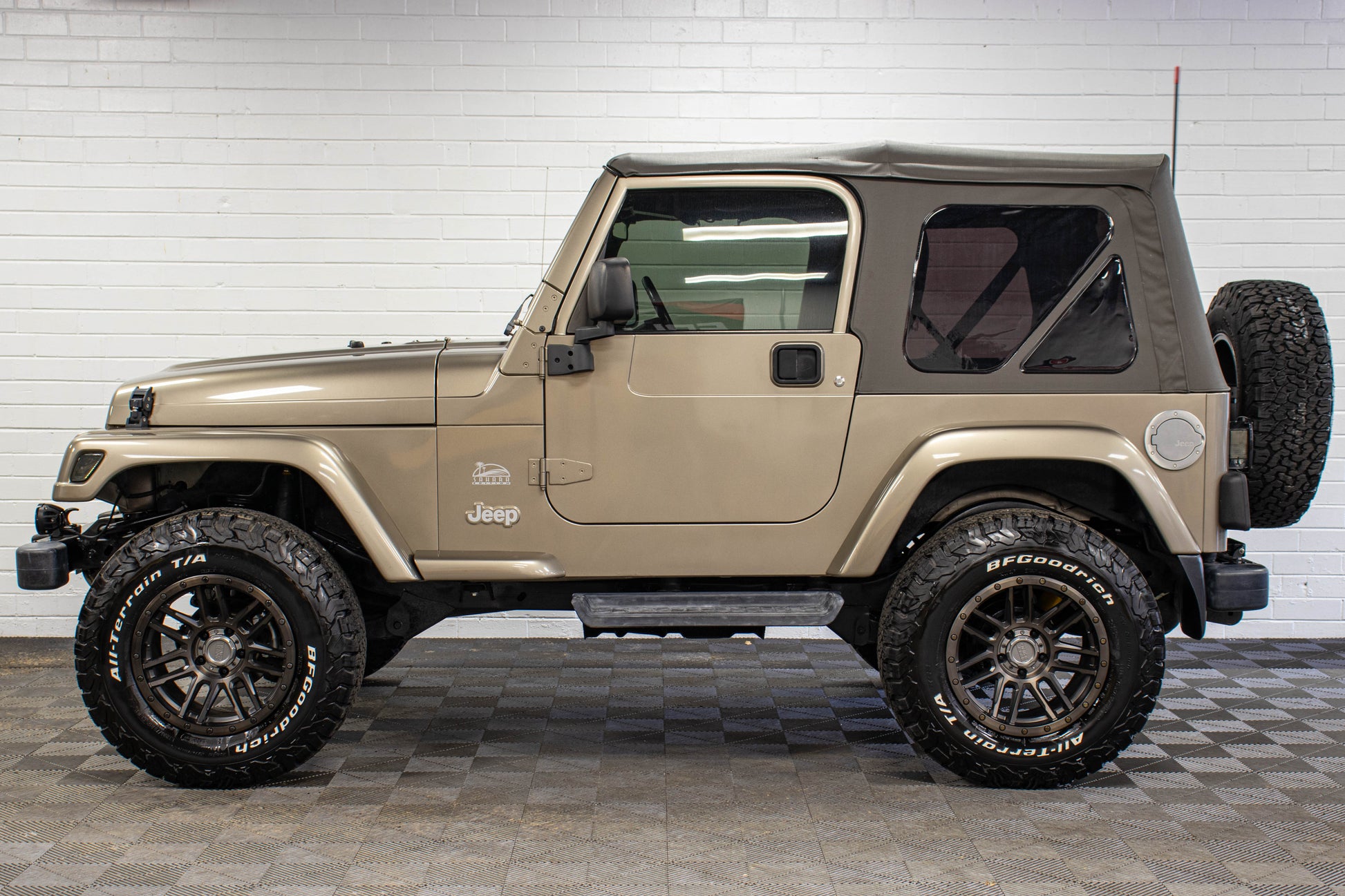 Pre-Owned 2004 Jeep Wrangler Sahara Soft Top Khaki - SOLD