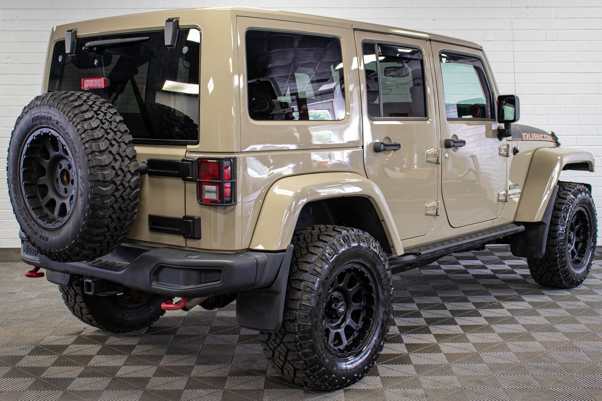 Pre-Owned 2017 Jeep Wrangler JK Unlimited Rubicon Recon Hard Top Gobi, 42k Miles