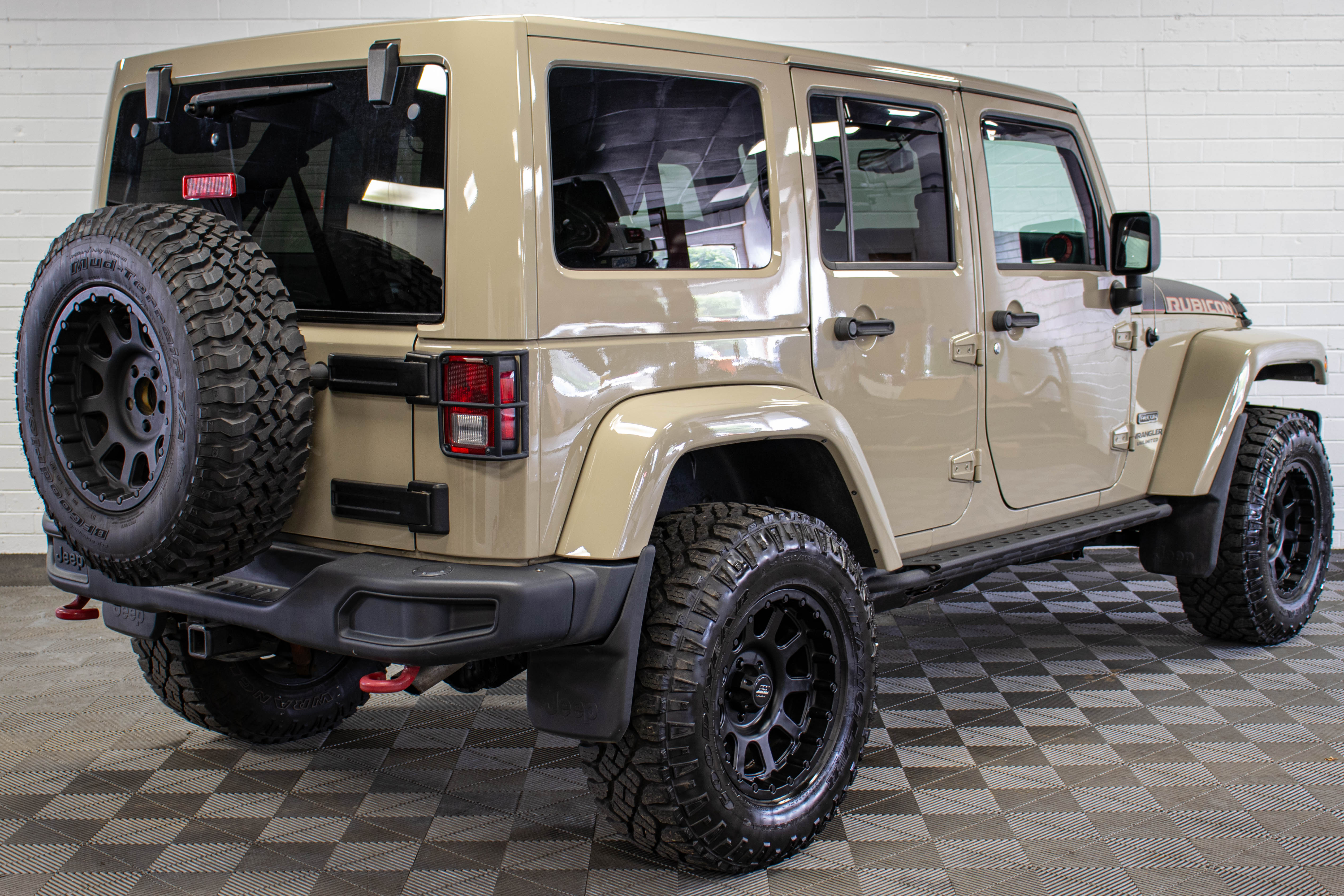 Pre-Owned 2017 Jeep Wrangler JK Unlimited Rubicon Recon Hard Top Gobi, 42k Miles