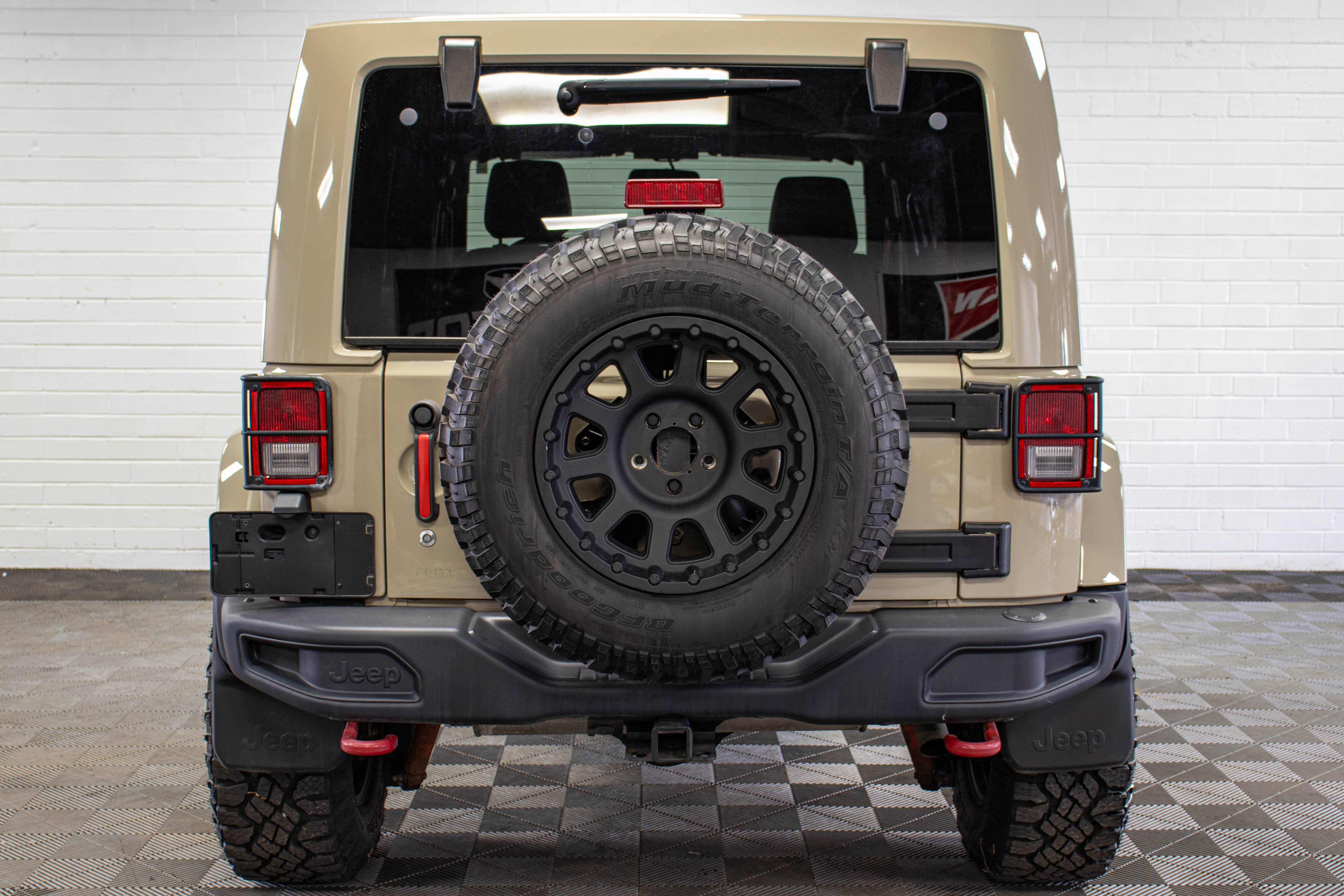 Pre-Owned 2017 Jeep Wrangler JK Unlimited Rubicon Recon Hard Top Gobi, 42k Miles