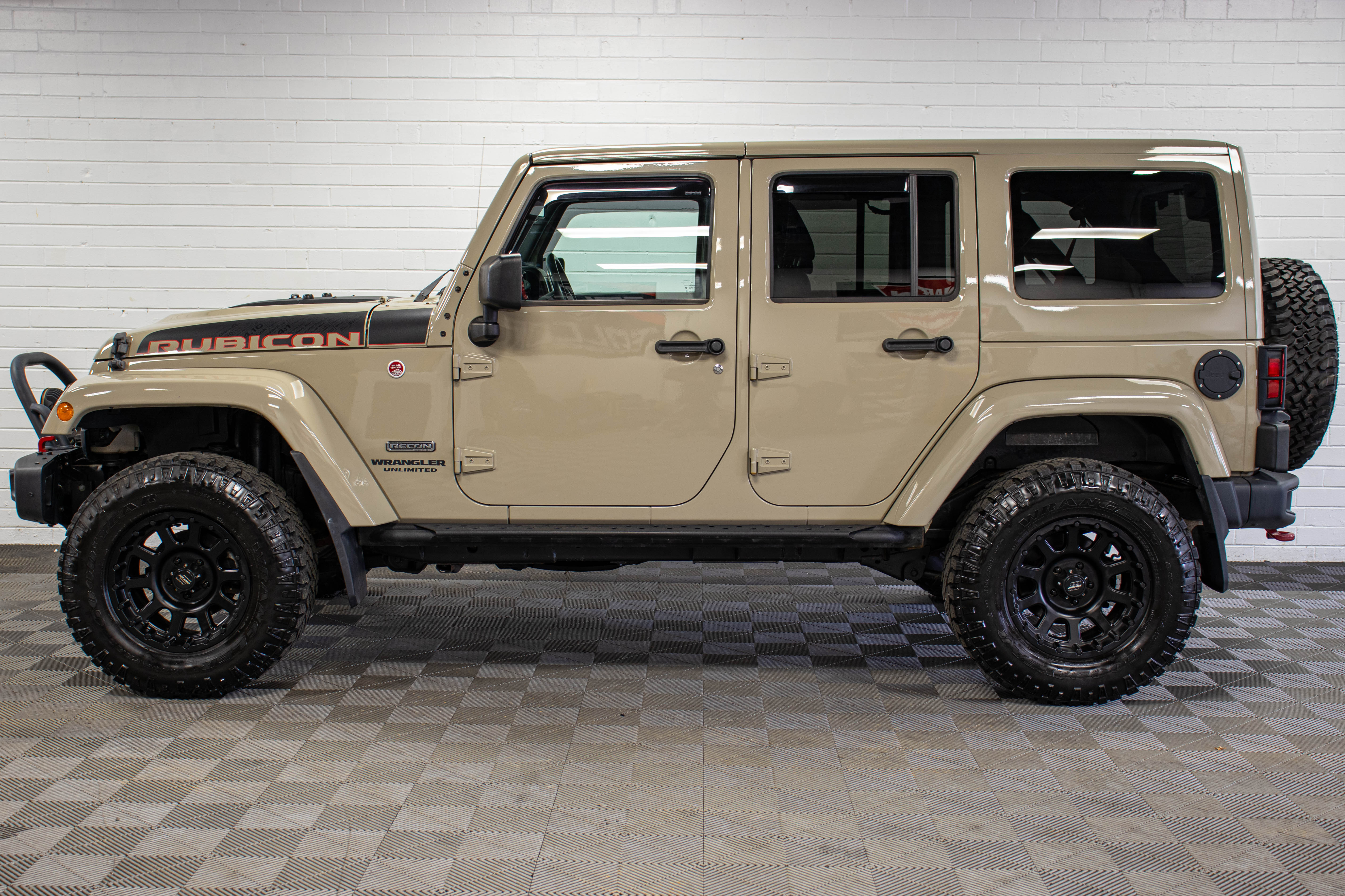 Pre-Owned 2017 Jeep Wrangler JK Unlimited Rubicon Recon Hard Top Gobi, 42k Miles