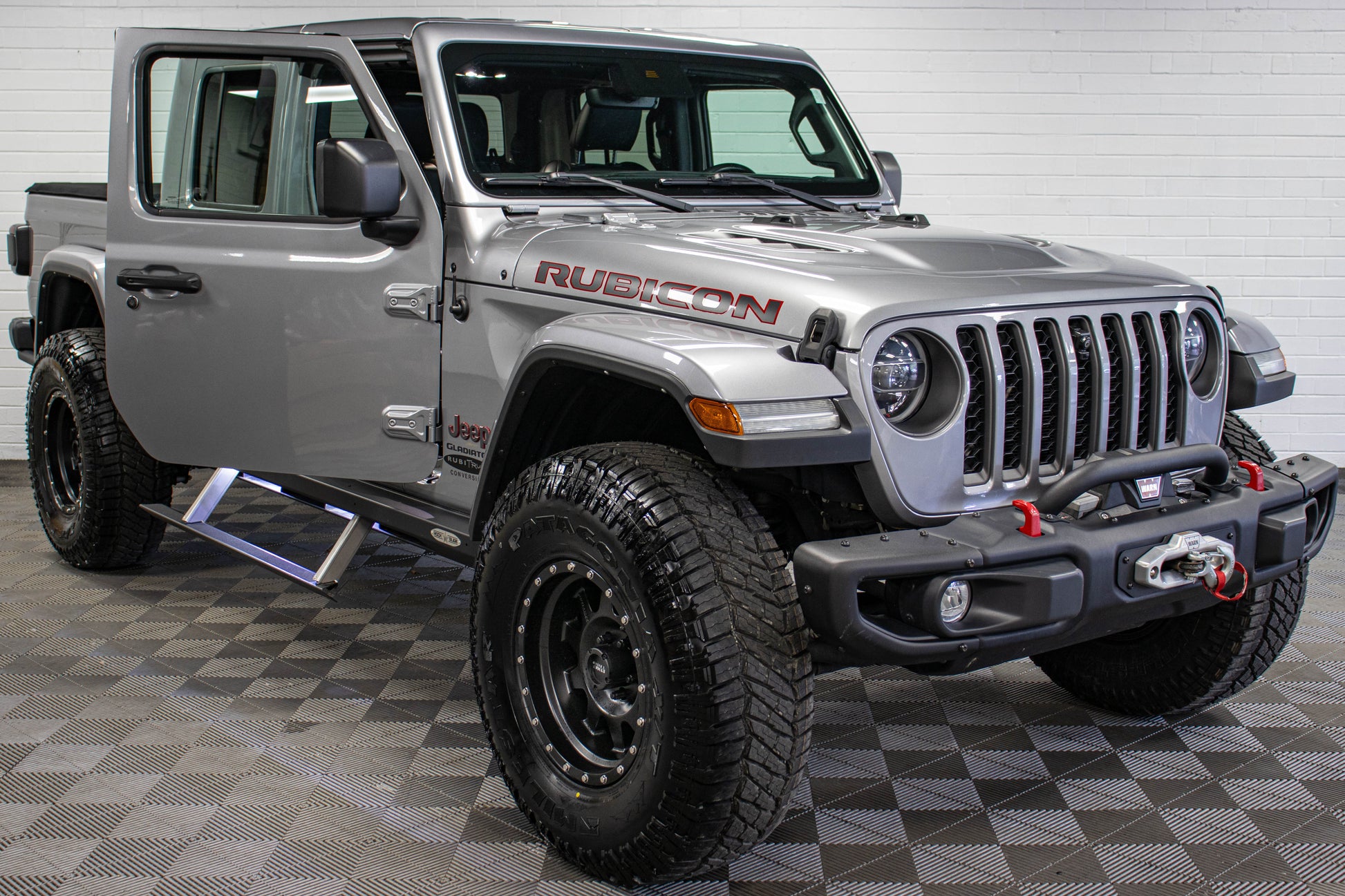 Pre-Owned 2021 Jeep Gladiator JT Rubicon Hard Top Billet Silver - SOLD