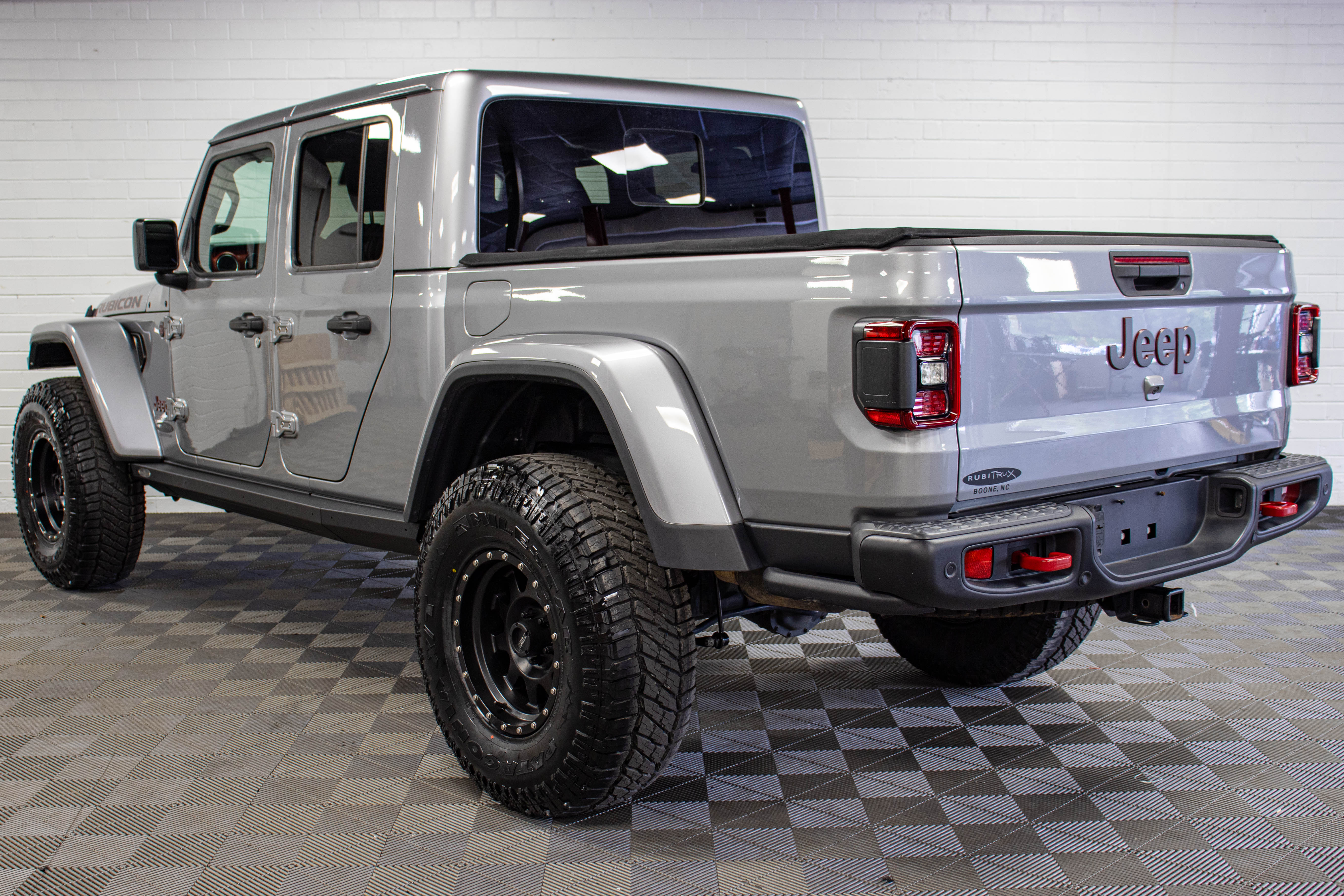 Pre-Owned 2021 Jeep Gladiator JT Rubicon Hard Top Billet Silver - SOLD
