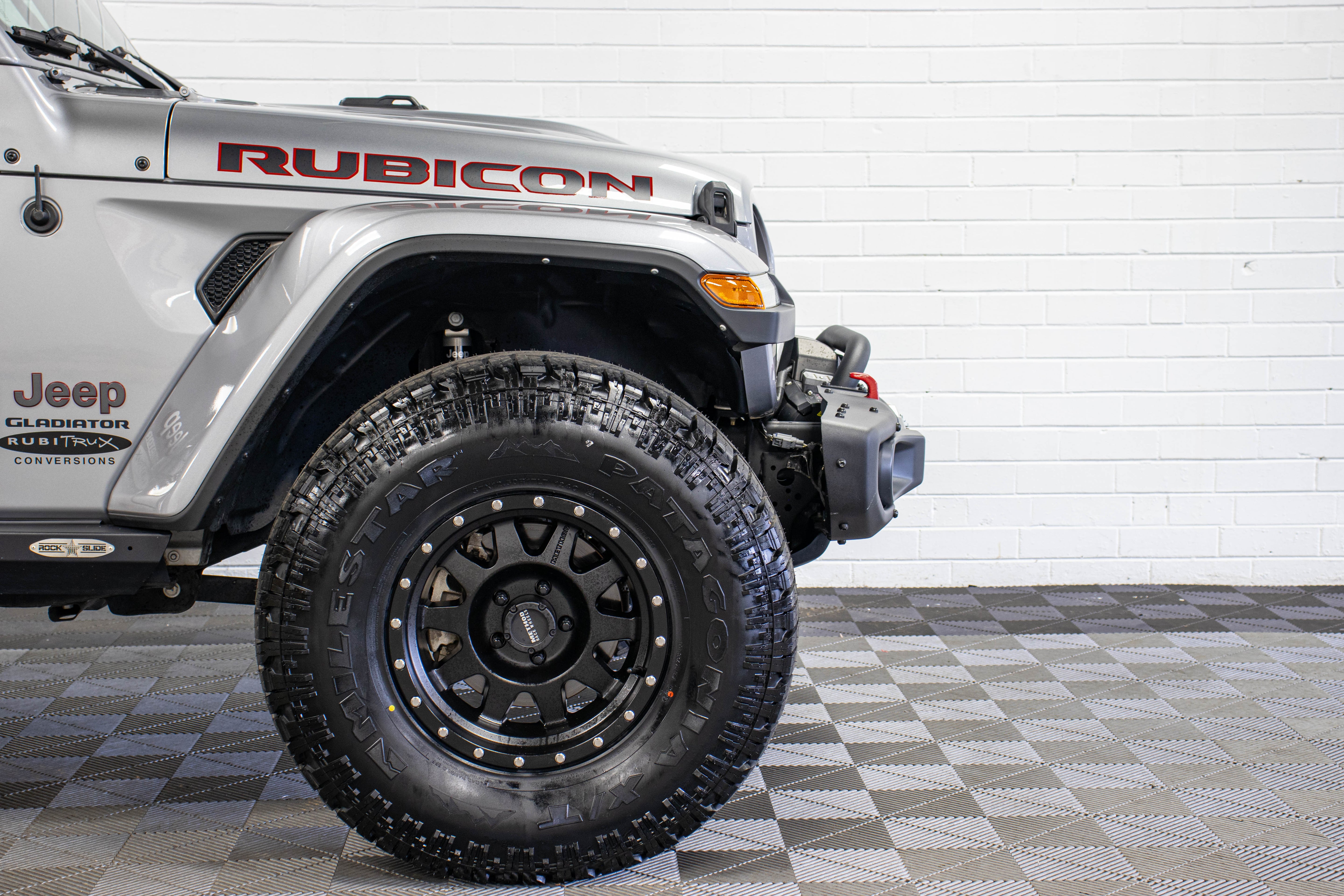 Pre-Owned 2021 Jeep Gladiator JT Rubicon Hard Top Billet Silver - SOLD