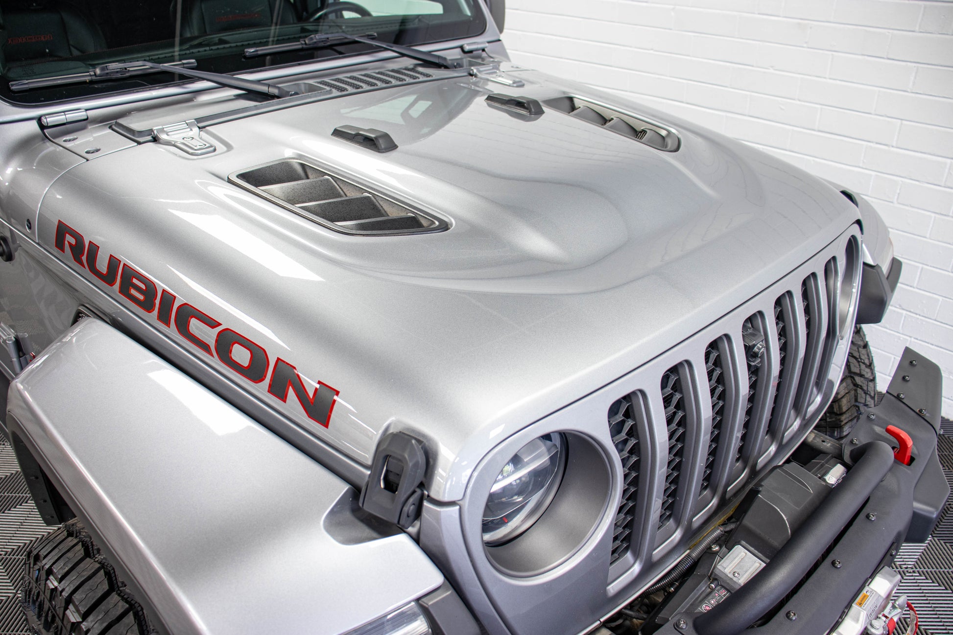 Pre-Owned 2021 Jeep Gladiator JT Rubicon Hard Top Billet Silver - SOLD