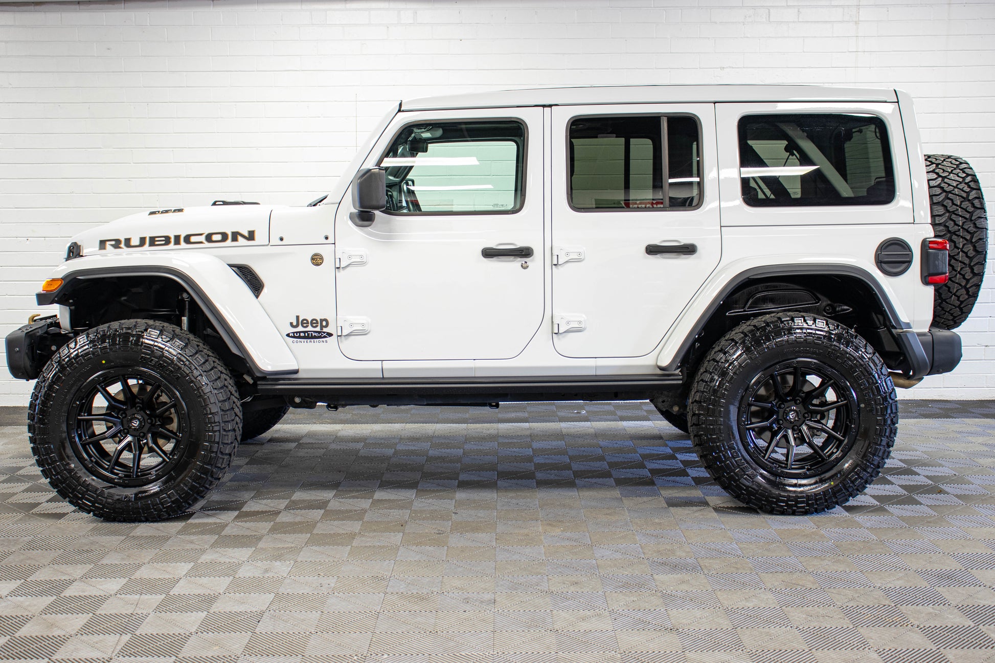 2022 Jeep Wrangler JLUR 392 Power Top Bright White - SOLD