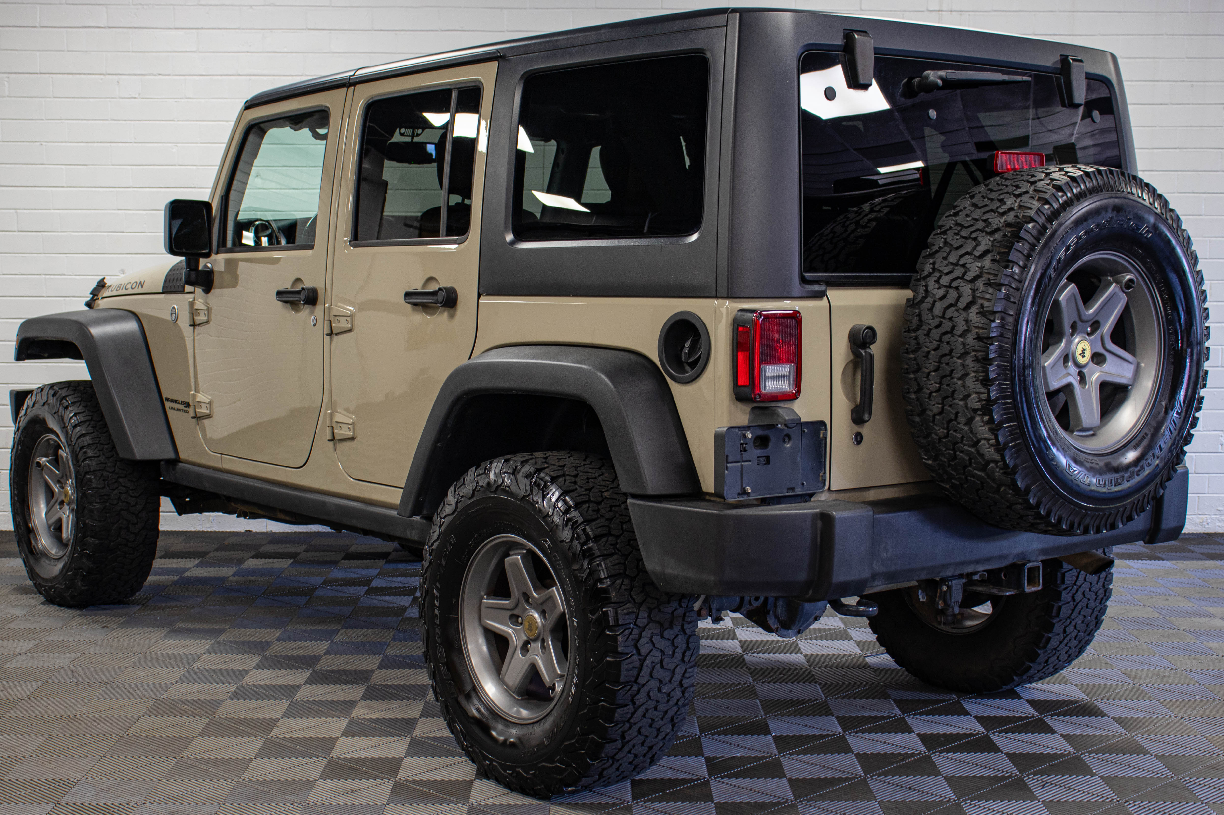 Pre-Owned 2018 Jeep Wrangler JKUR Hard Top Gobi - SOLD
