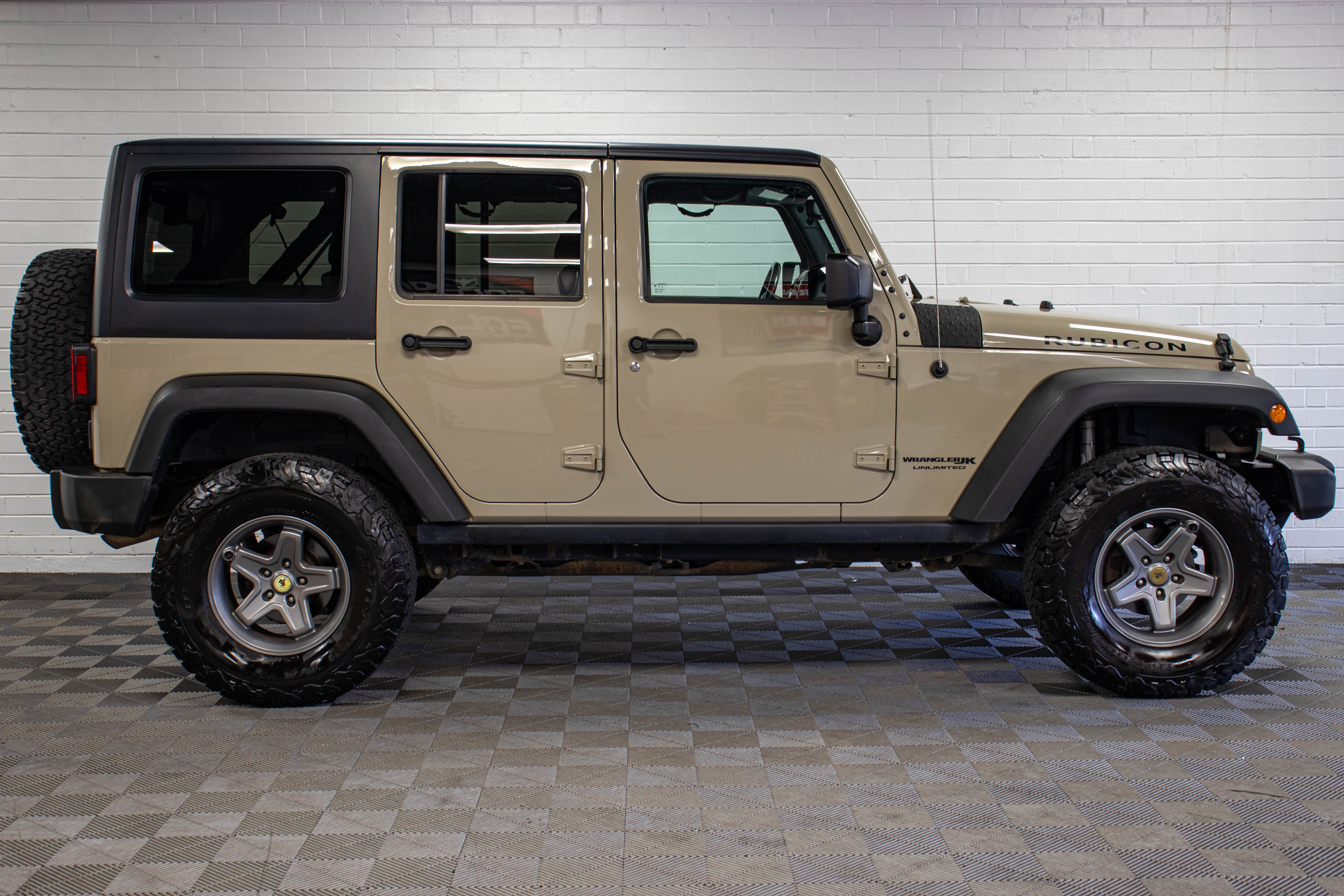 Pre-Owned 2018 Jeep Wrangler JK Unlimited Rubicon Hard Top Gobi, 85k Miles