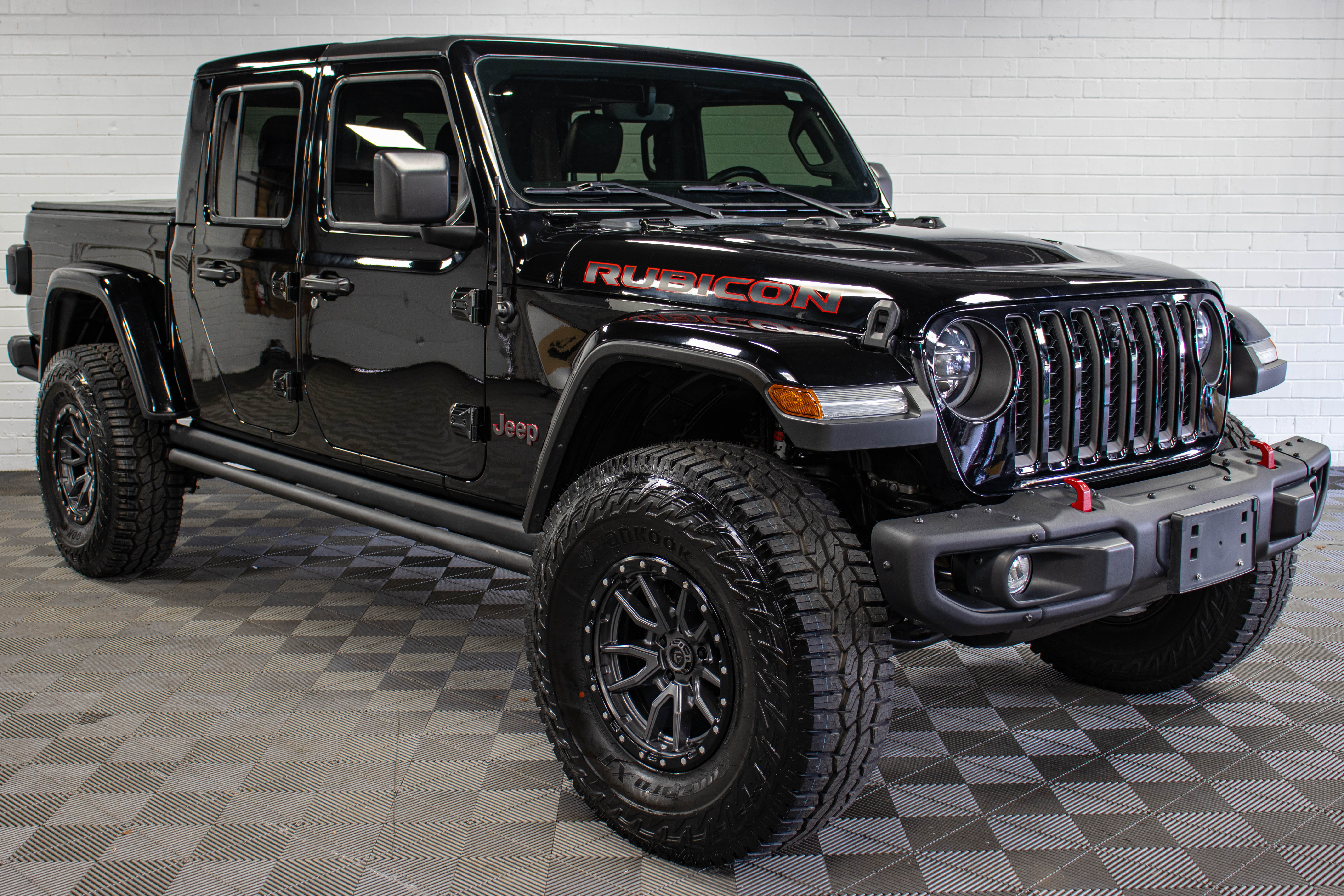 Pre-Owned 2022 Jeep Gladiator JT Rubicon Hard Top Black - SOLD