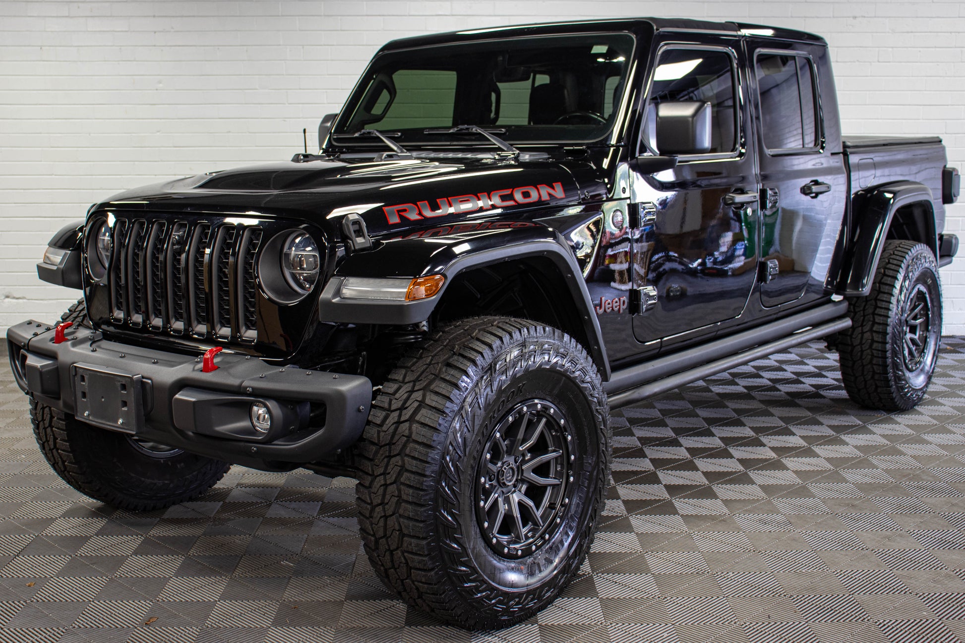 Pre-Owned 2022 Jeep Gladiator JT Rubicon Hard Top Black - SOLD