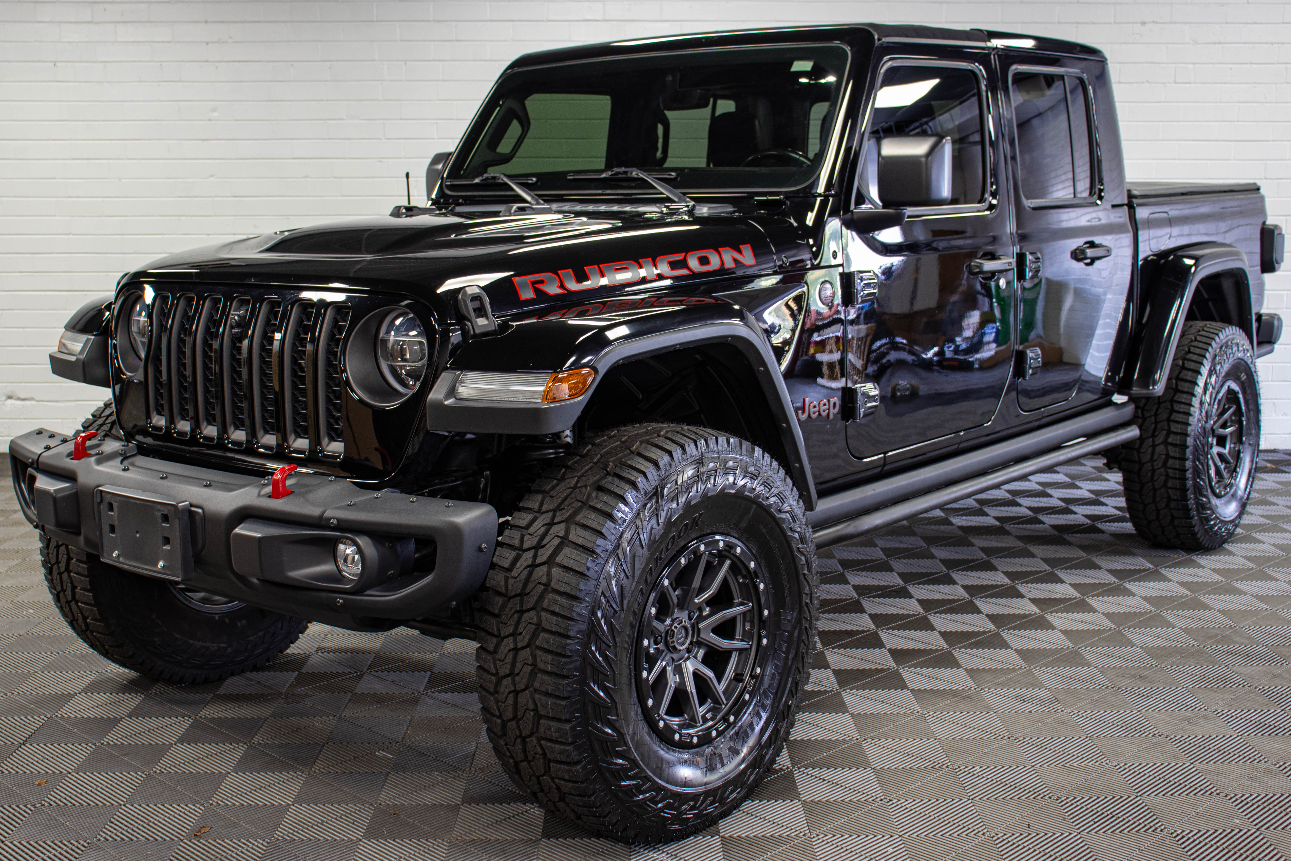 Pre-Owned 2022 Jeep Gladiator JT Rubicon Hard Top Black - SOLD