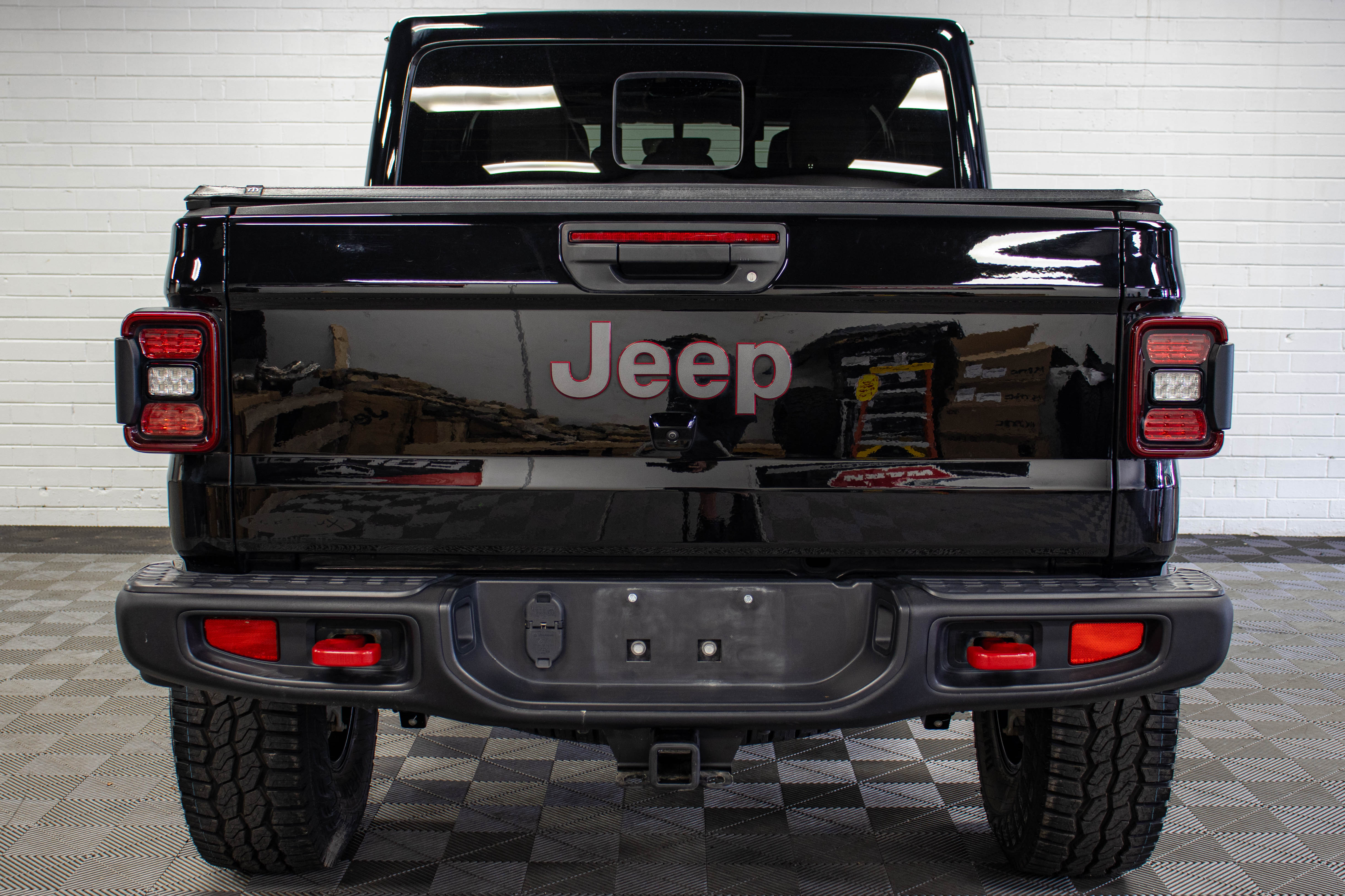 Pre-Owned 2022 Jeep Gladiator JT Rubicon Hard Top Black - SOLD