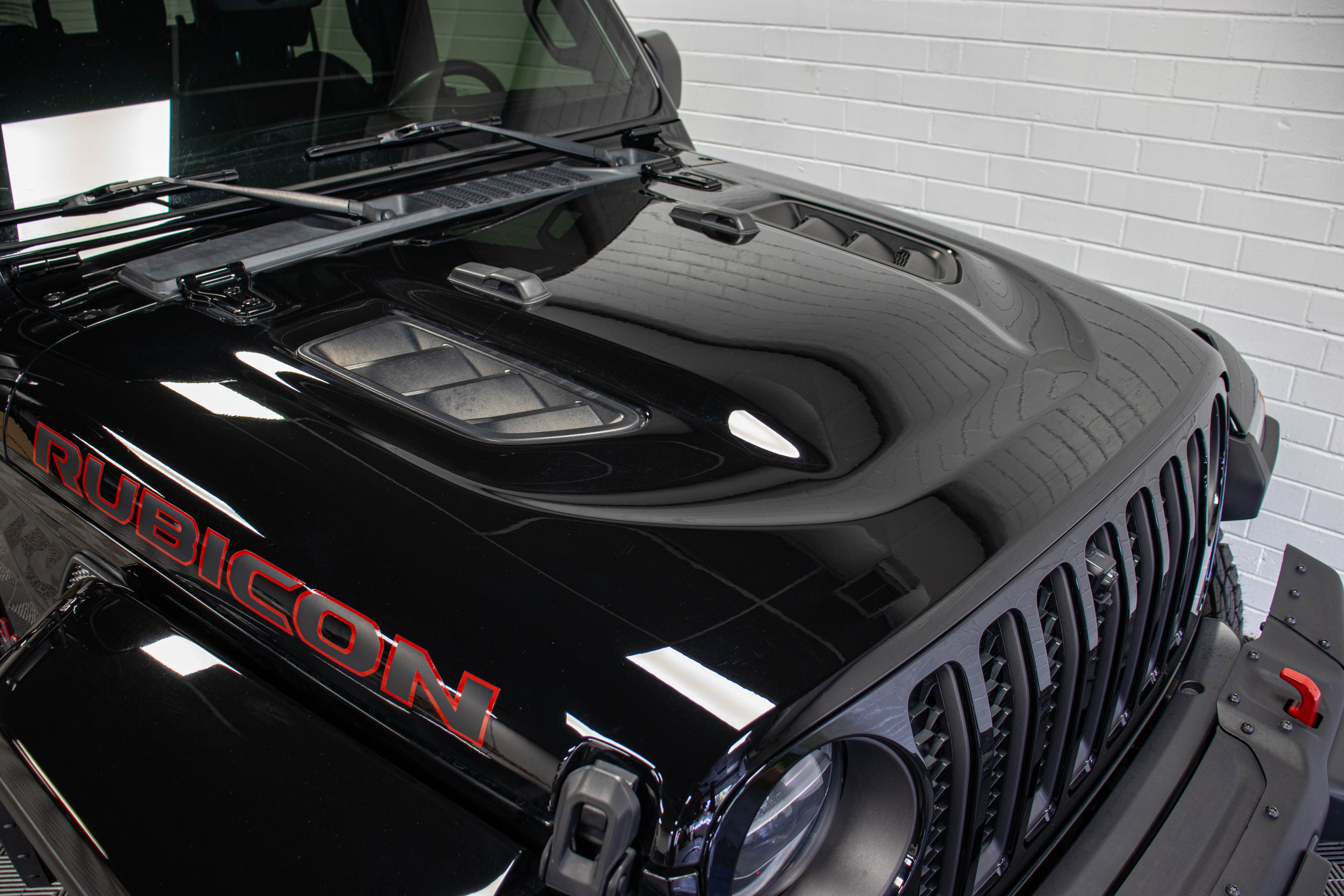 Pre-Owned 2022 Jeep Gladiator JT Rubicon Hard Top Black - SOLD