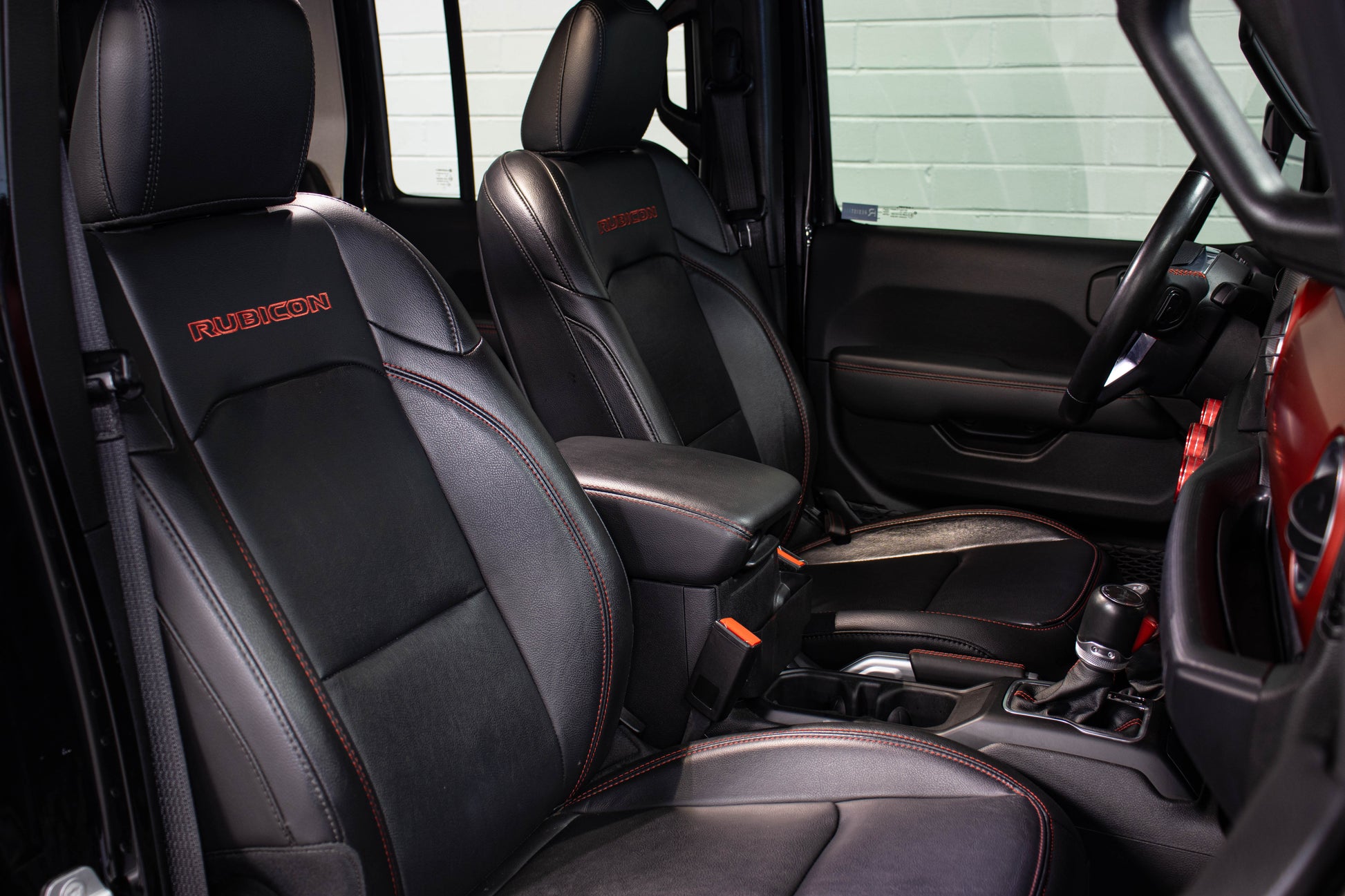 Pre-Owned 2022 Jeep Gladiator JT Rubicon Hard Top Black - SOLD