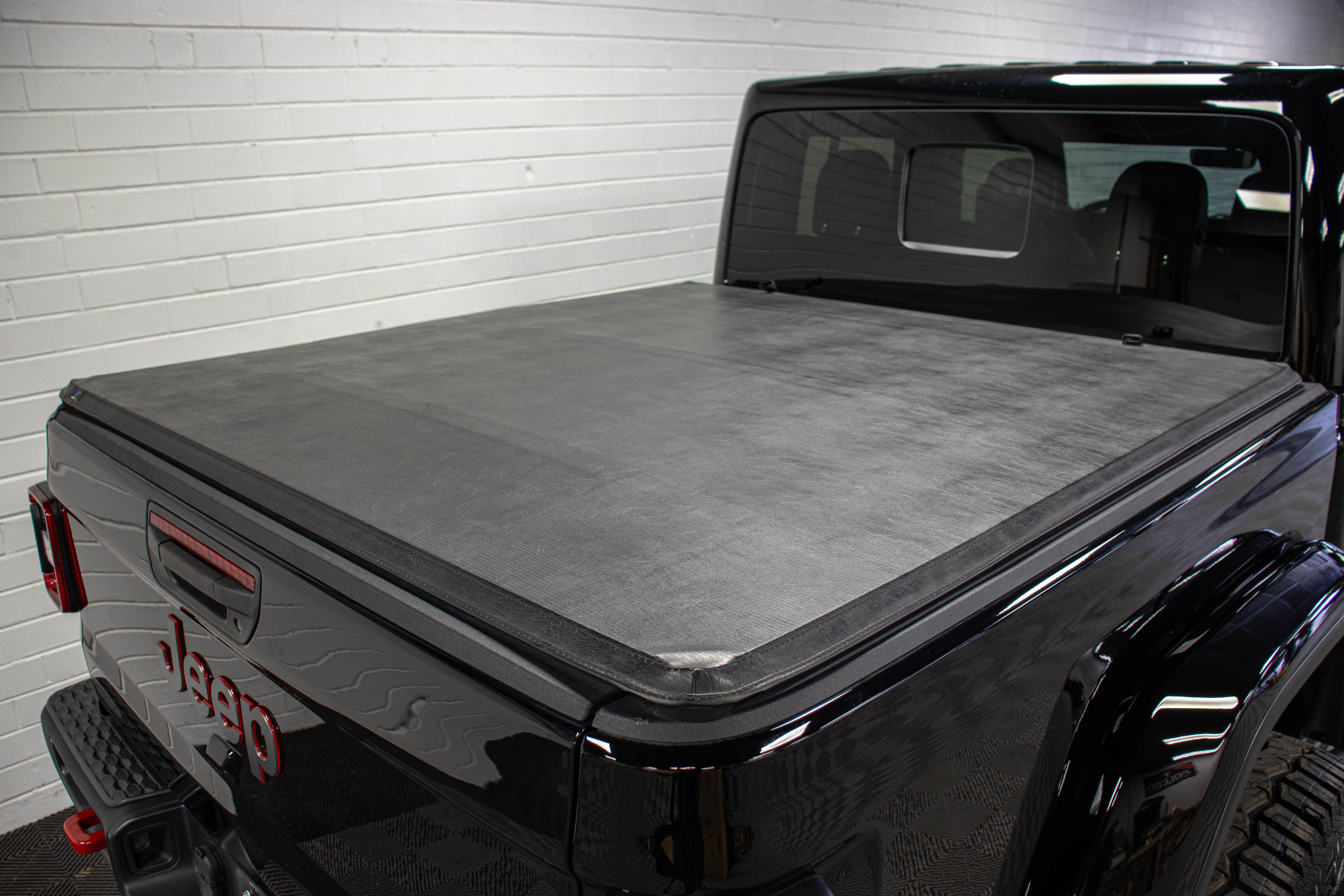 Pre-Owned 2022 Jeep Gladiator JT Rubicon Hard Top Black - SOLD