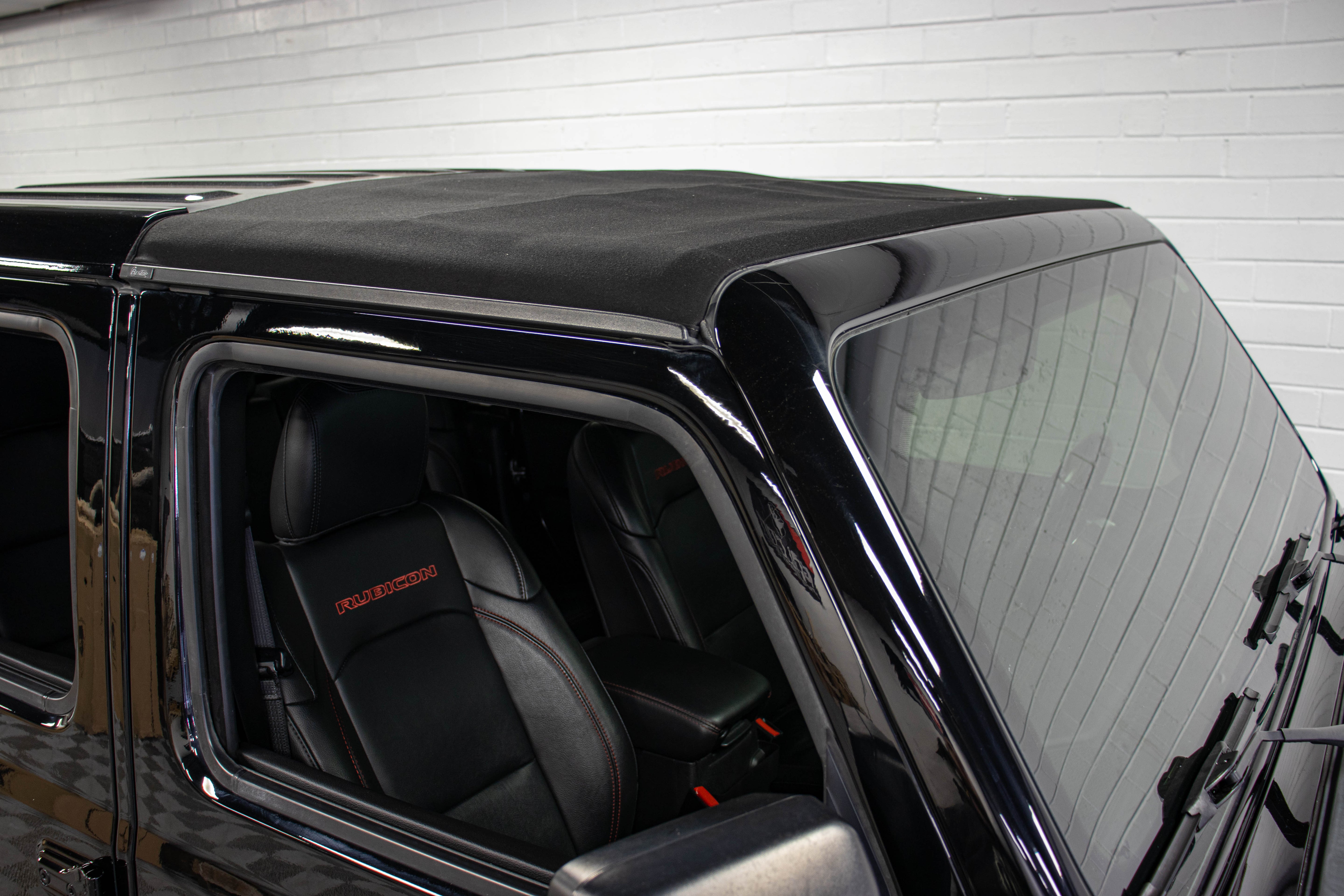 Pre-Owned 2022 Jeep Gladiator JT Rubicon Hard Top Black - SOLD