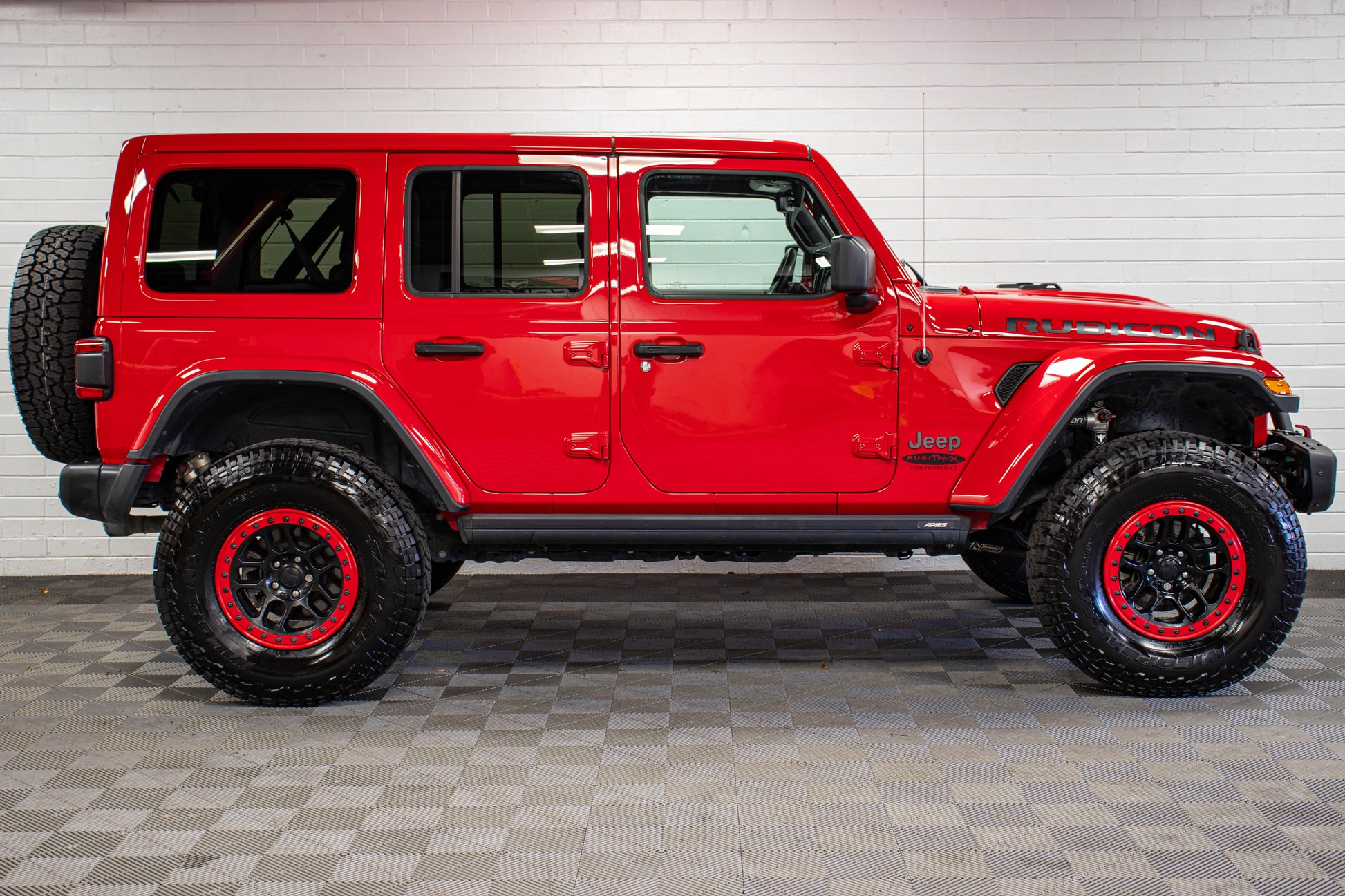 Pre-Owned 2018 Jeep Wrangler JL Unlimited Rubicon Hard Top Firecracker Red, 85k Miles