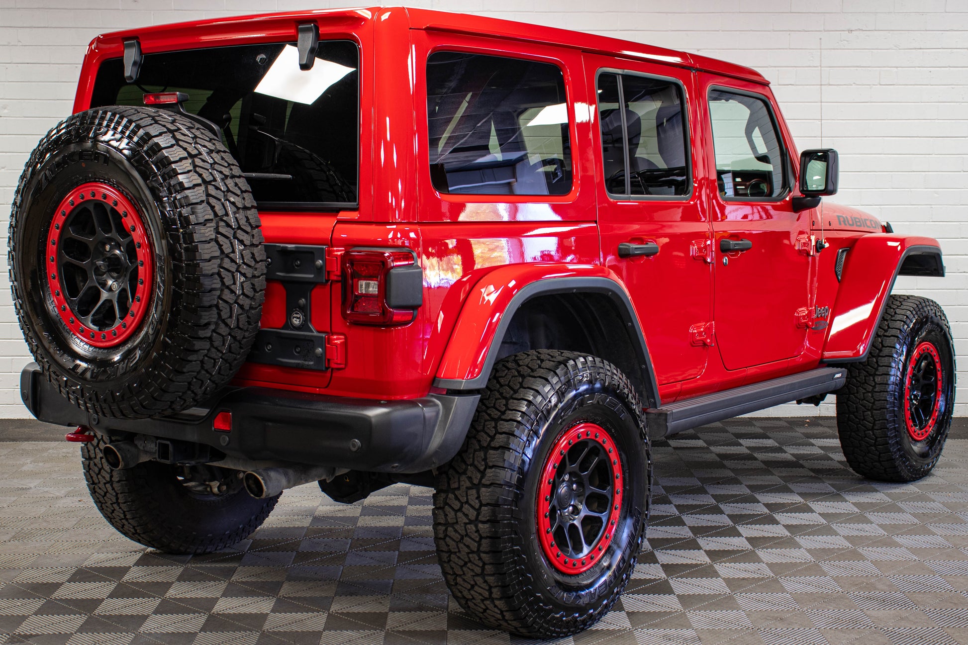 Pre-Owned 2018 Jeep Wrangler JL Unlimited Rubicon Hard Top Firecracker Red, 85k Miles