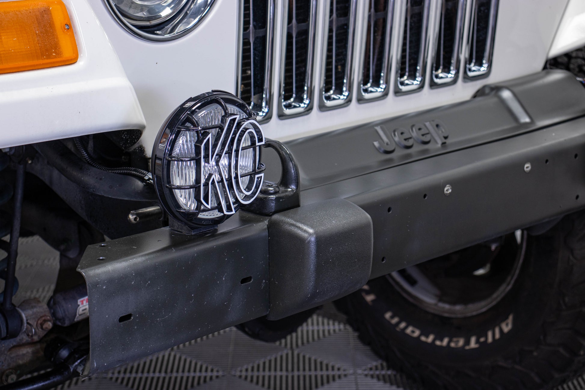 Pre-Owned 2005 Jeep Wrangler TJ Rubicon Hard Top Stone White - SOLD