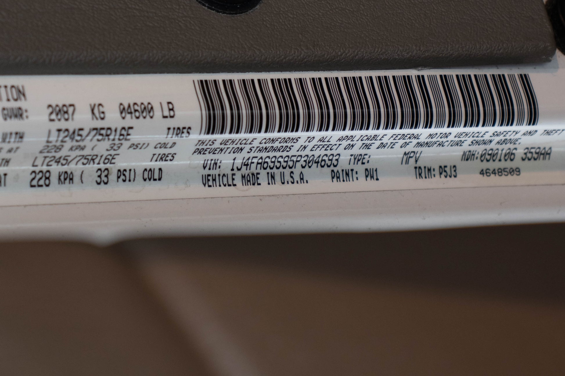 Pre-Owned 2005 Jeep Wrangler TJ Rubicon Hard Top Stone White - SOLD