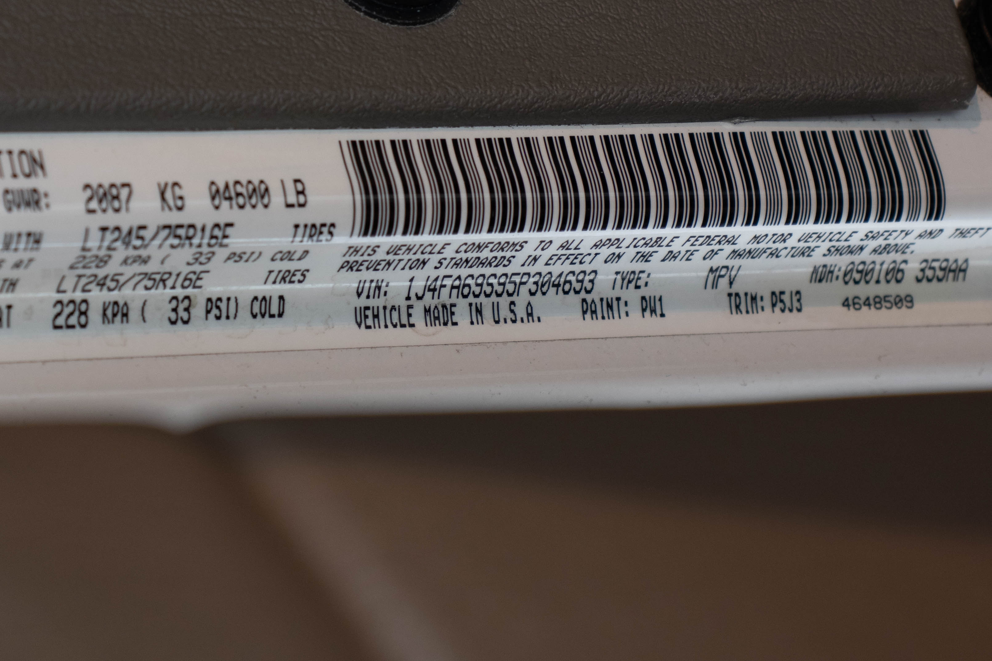 Pre-Owned 2005 Jeep Wrangler TJ Rubicon Hard Top Stone White - SOLD