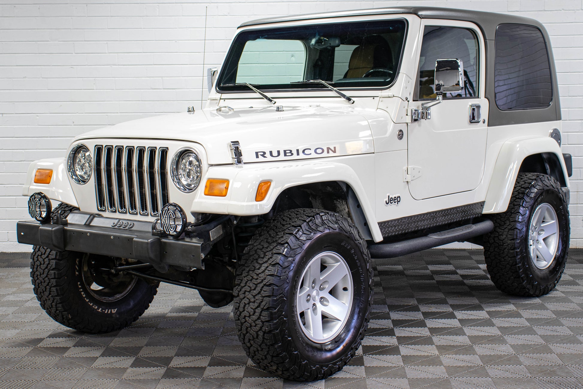 Pre-Owned 2005 Jeep Wrangler TJ Rubicon Hard Top Stone White - SOLD