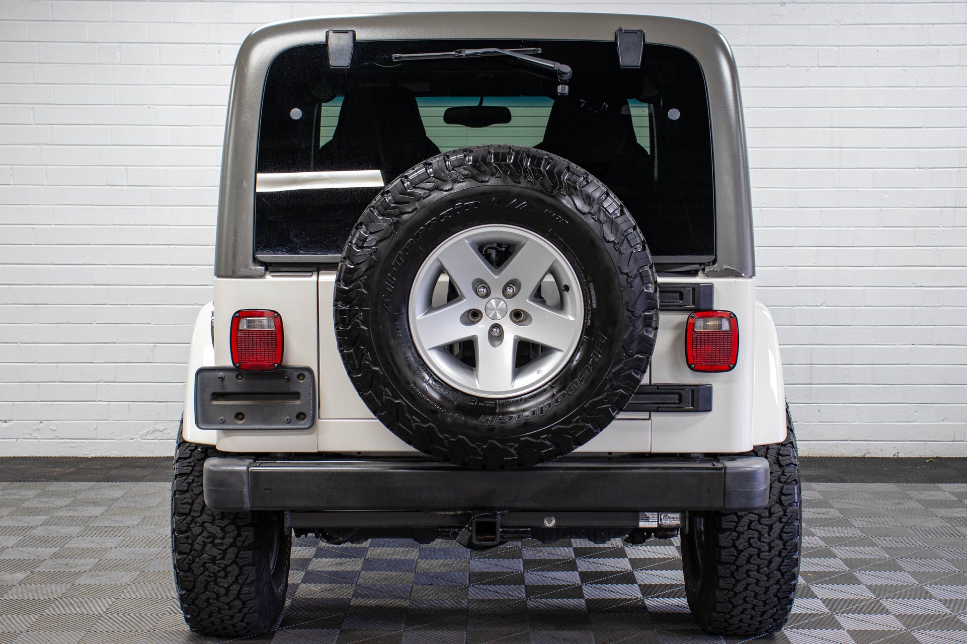 Pre-Owned 2005 Jeep Wrangler TJ Rubicon Hard Top Stone White - SOLD