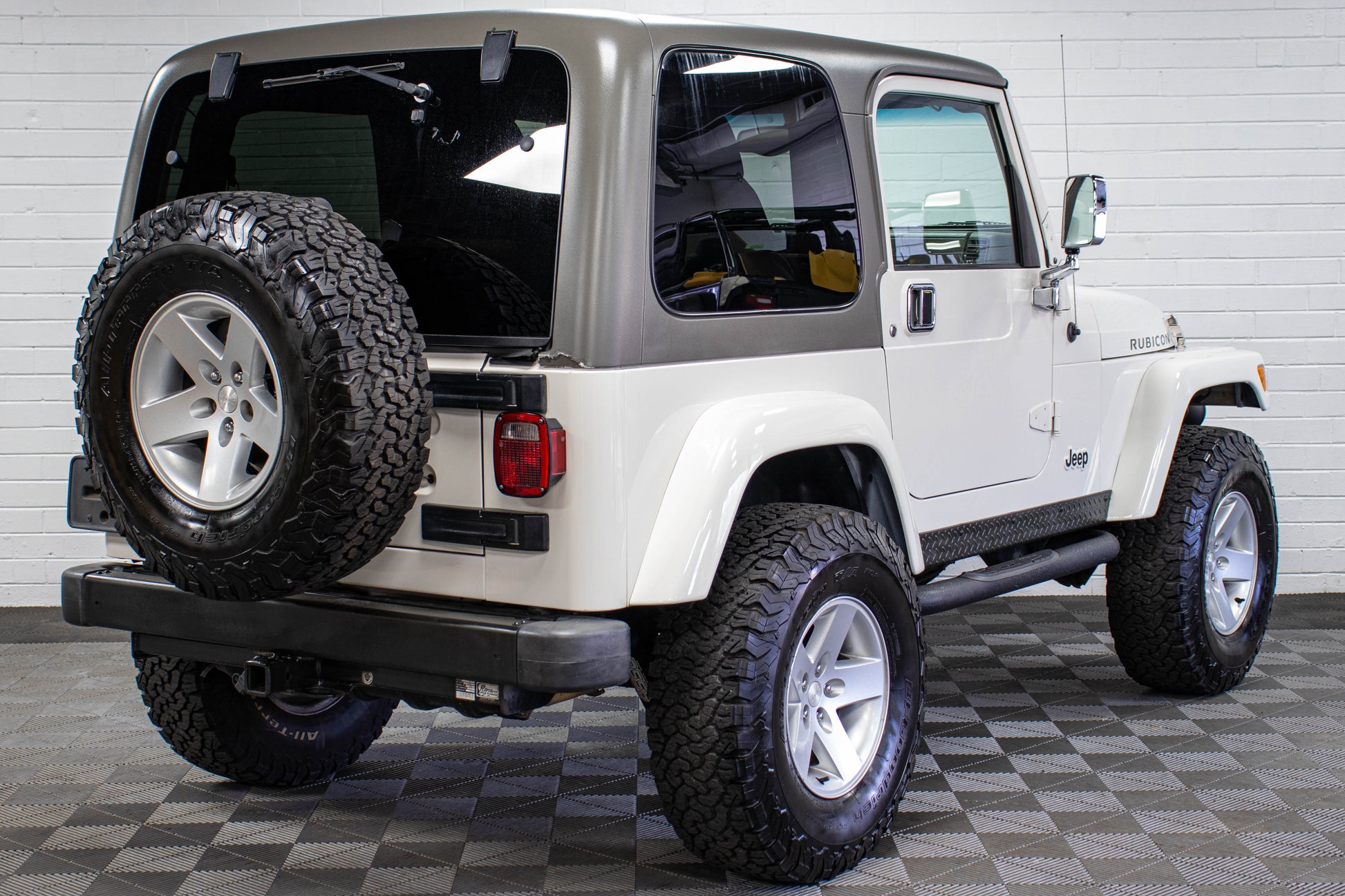 Pre-Owned 2005 Jeep Wrangler TJ Rubicon Hard Top Stone White - SOLD