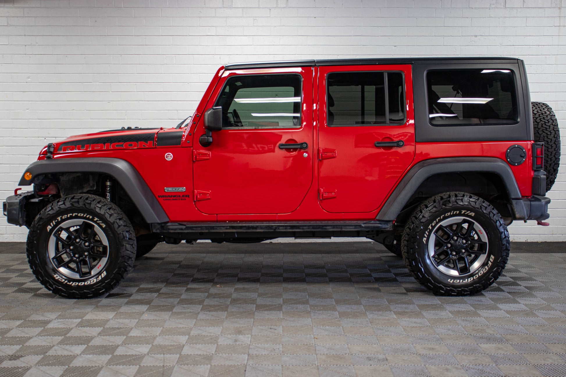 Pre-Owned 2017 Jeep Wrangler JK Unlimited Rubicon Recon Hard Top Firecracker Red, 52k Miles