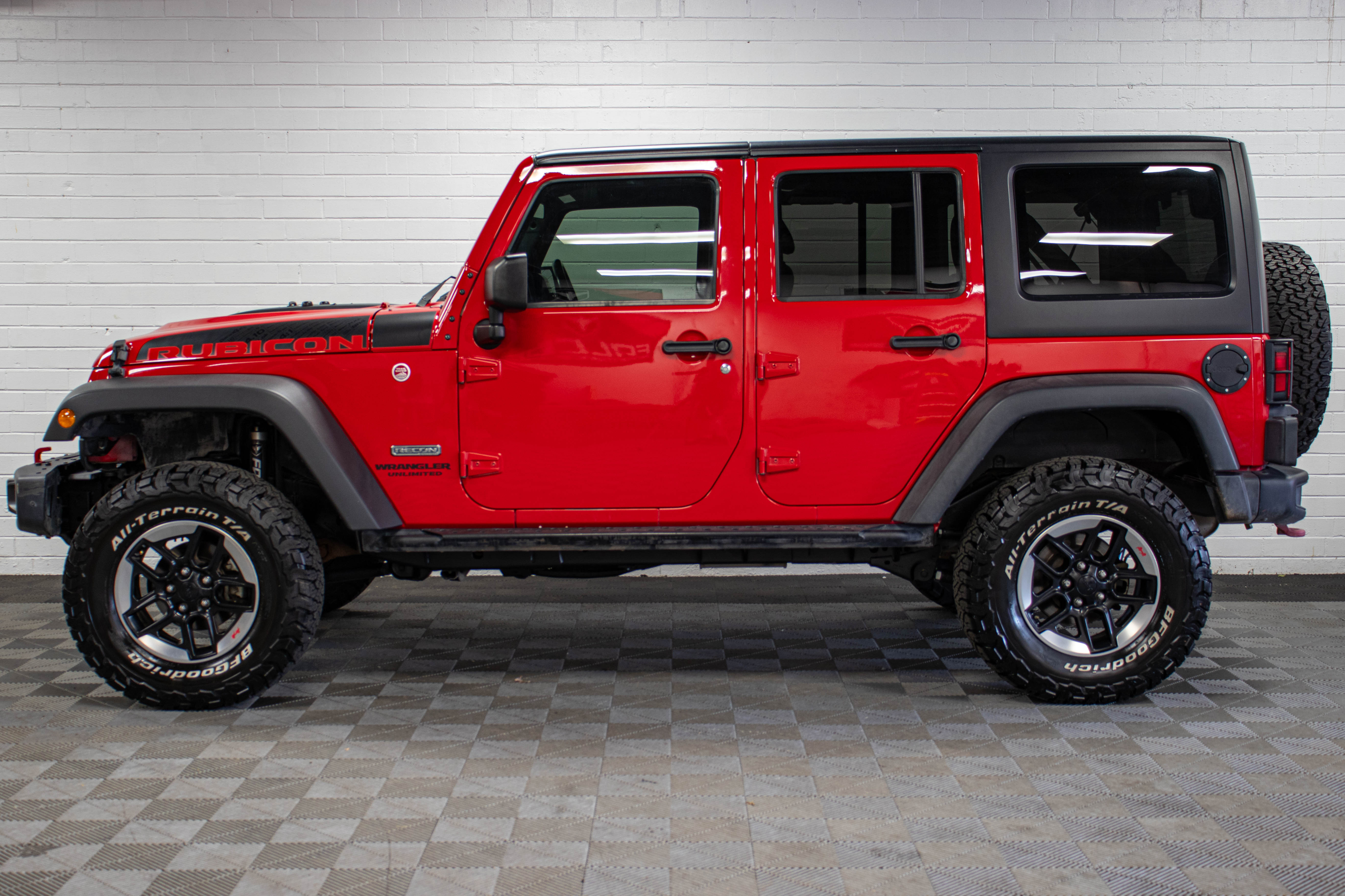 Pre-Owned 2017 Jeep Wrangler JK Unlimited Rubicon Recon Hard Top Firecracker Red, 52k Miles