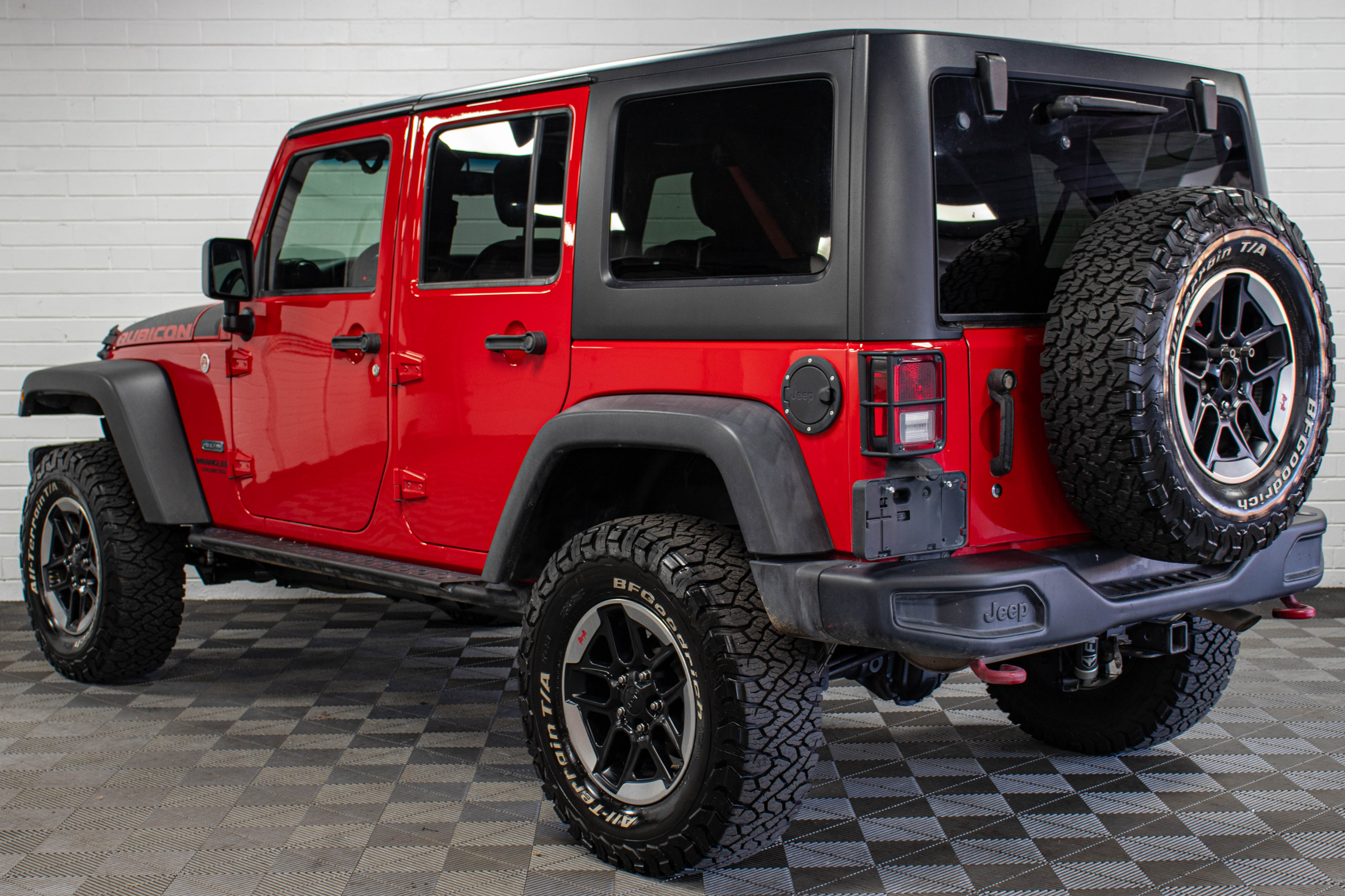 Pre-Owned 2017 Jeep Wrangler JK Unlimited Rubicon Recon Hard Top Firecracker Red, 52k Miles