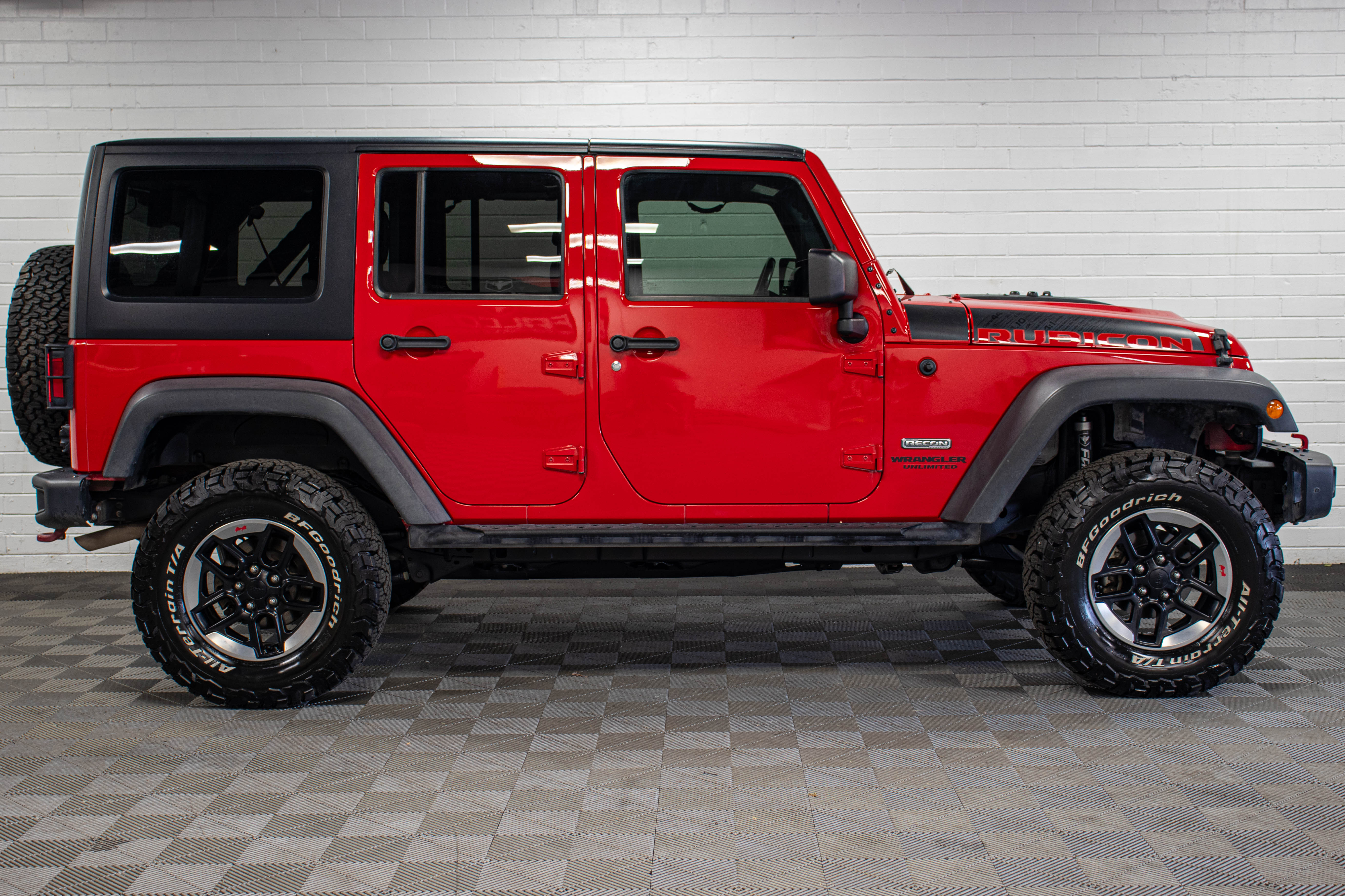 Pre-Owned 2017 Jeep Wrangler JK Unlimited Rubicon Recon Hard Top Firecracker Red, 52k Miles
