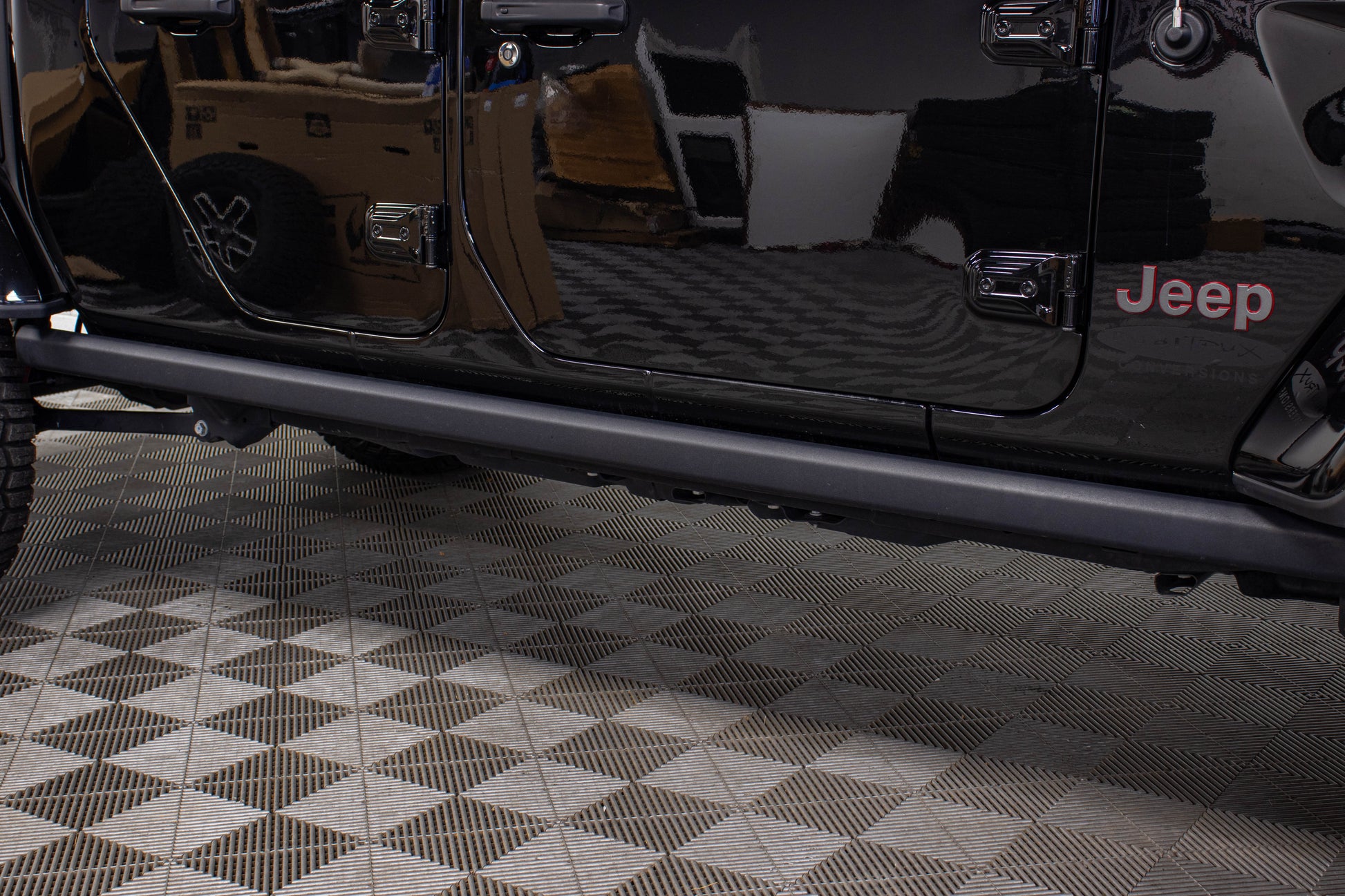 Pre-Owned 2023 Jeep Gladiator JT Rubicon Hard Top Black, 13k Miles