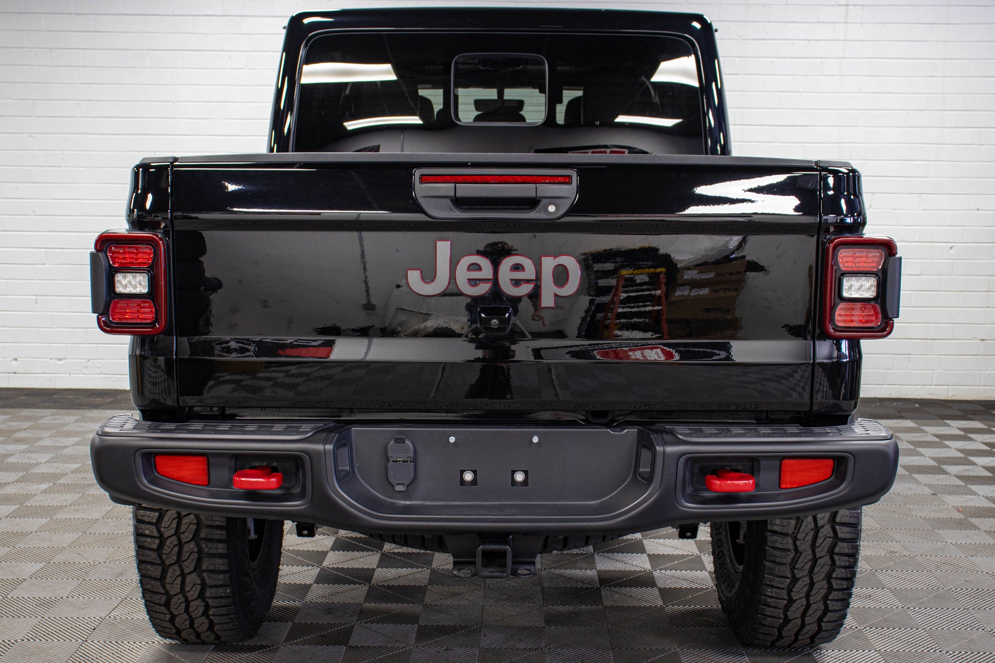 Pre-Owned 2023 Jeep Gladiator JT Rubicon Hard Top Black, 13k Miles