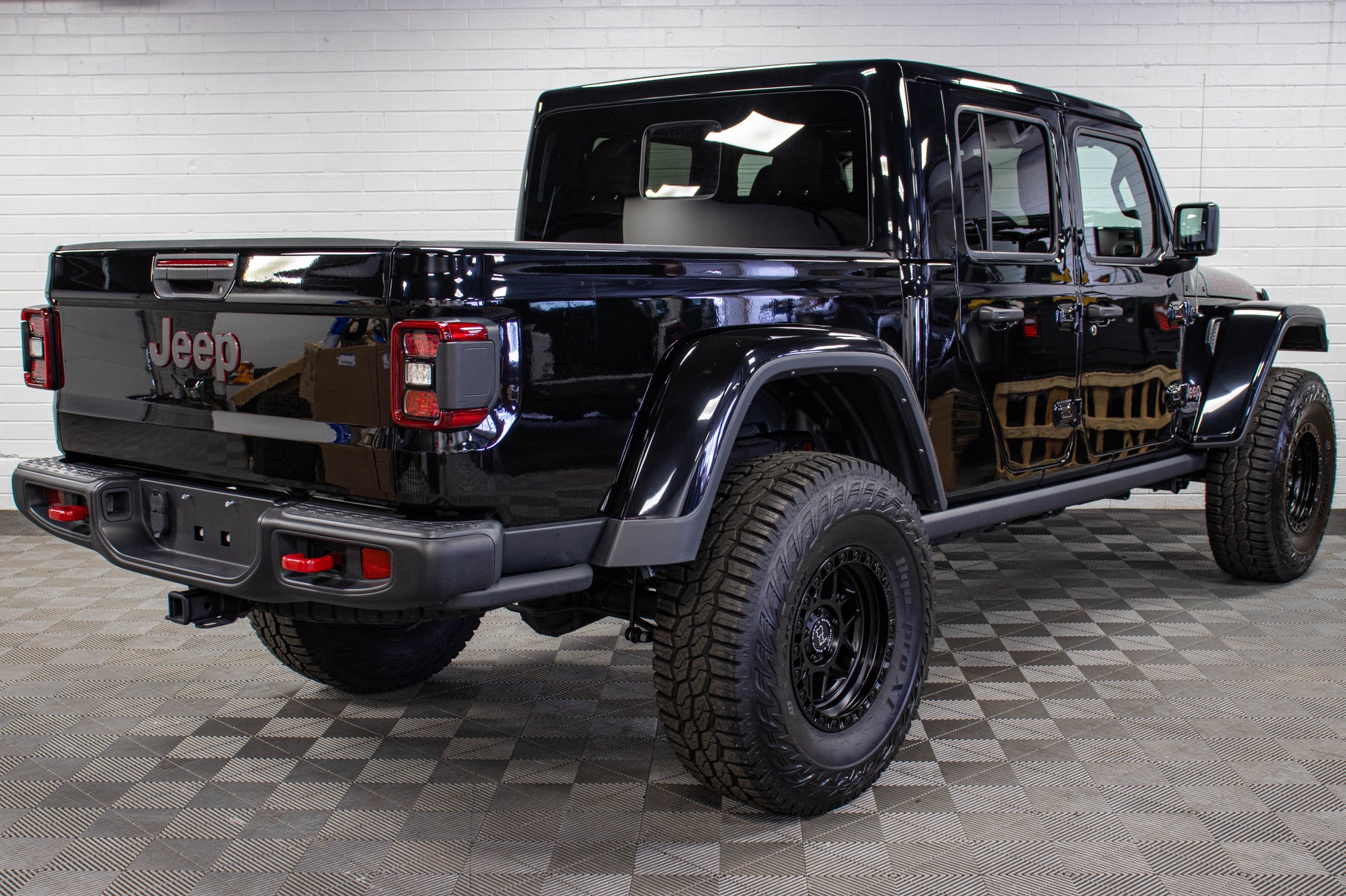 Pre-Owned 2023 Jeep Gladiator JT Rubicon Hard Top Black, 13k Miles