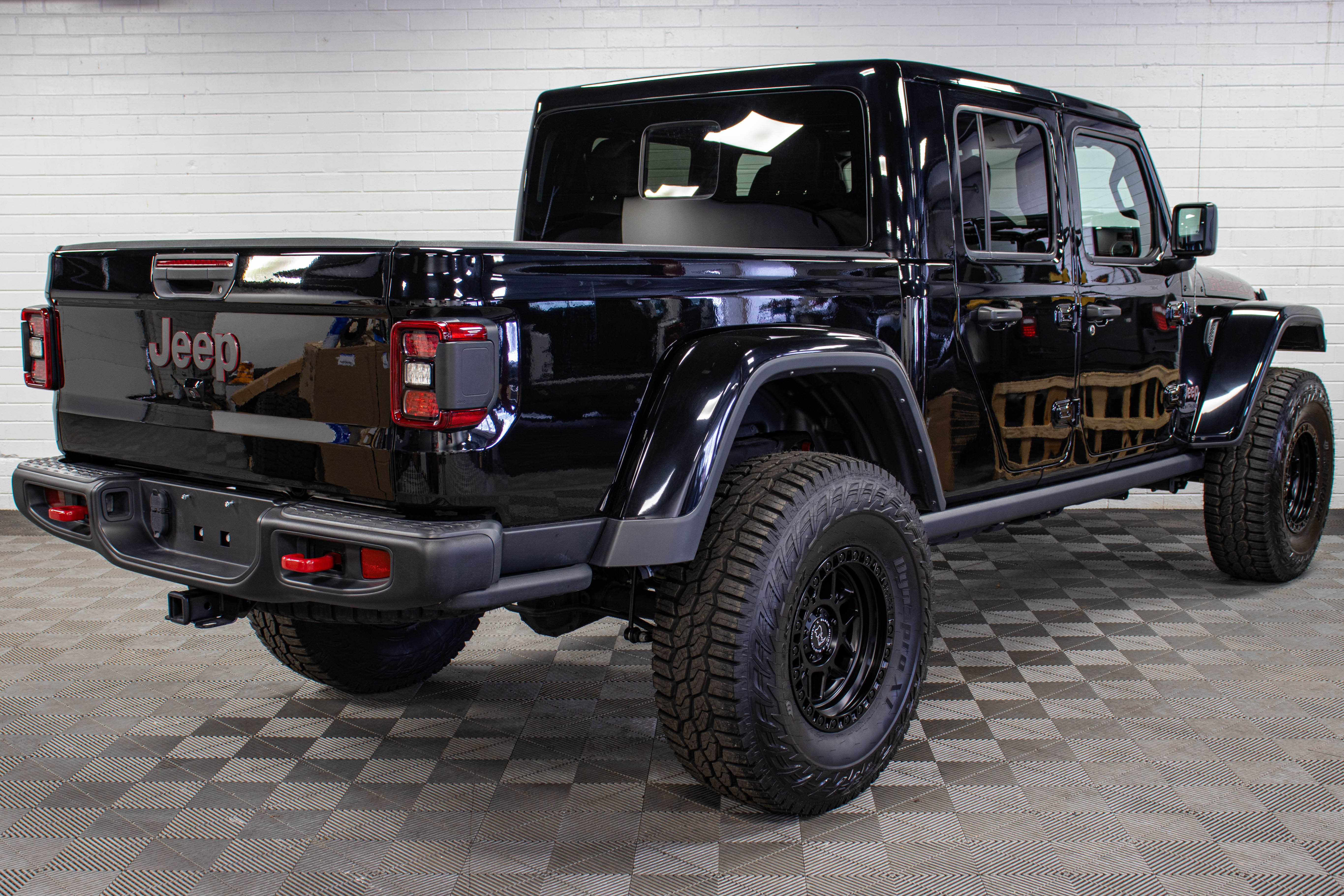 Pre-Owned 2023 Jeep Gladiator JT Rubicon Hard Top Black, 13k Miles