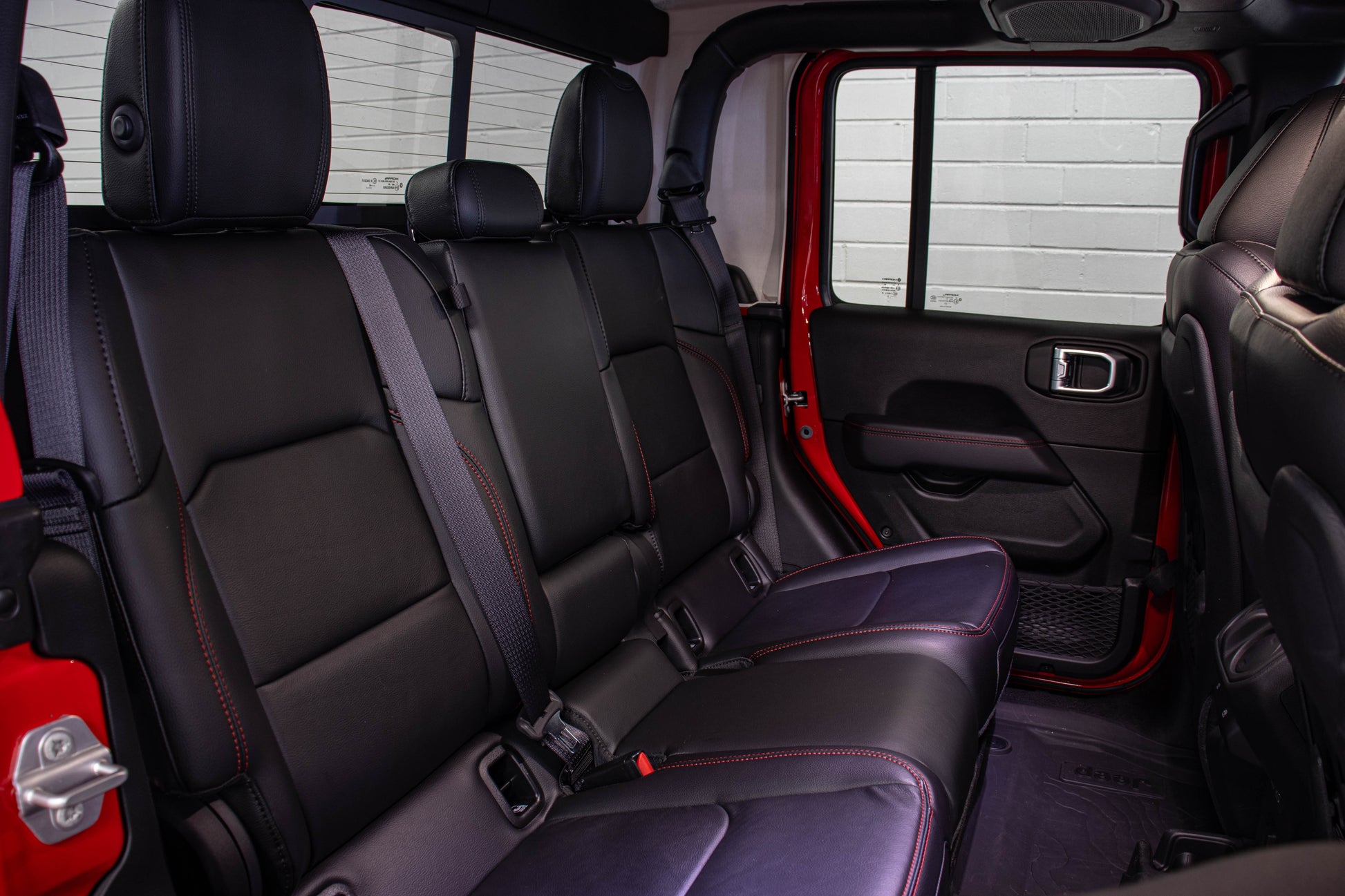 Pre-Owned 2023 Jeep Gladiator JT Rubicon Hard Top Red, 1k Miles