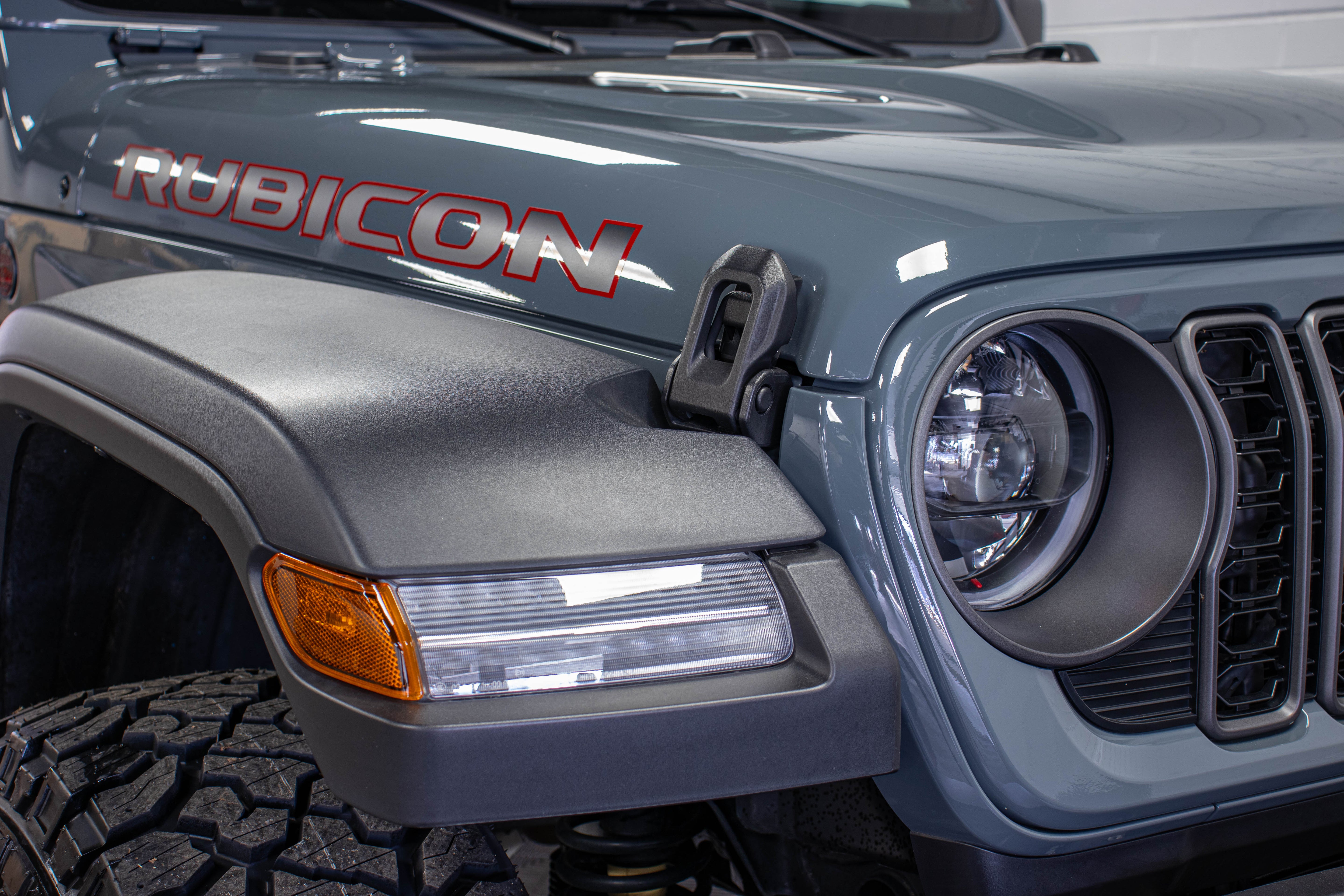 Pre-Owned 2024 Jeep Wrangler JL Unlimited Rubicon Hard Top Anvil, 30k Miles