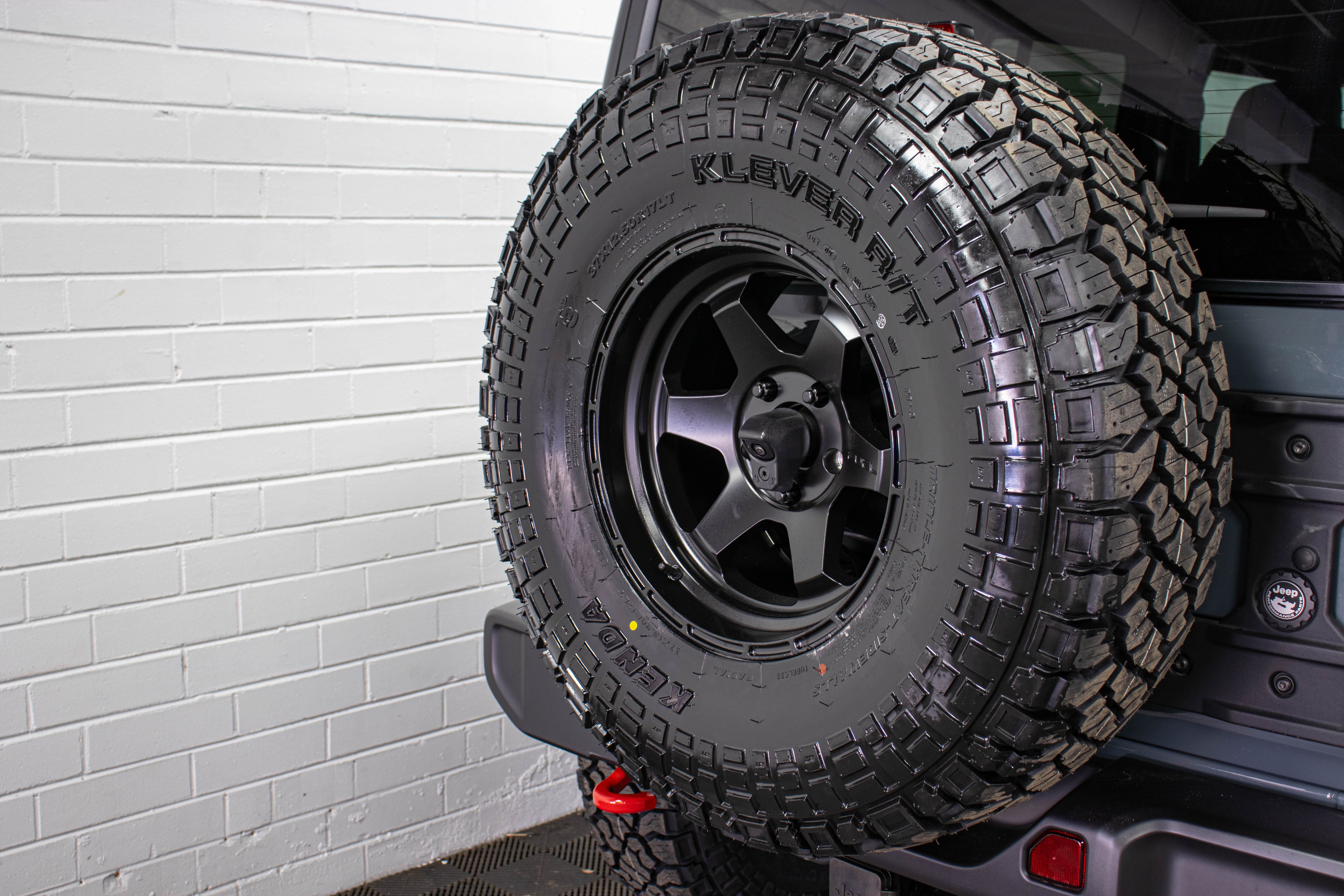 Pre-Owned 2024 Jeep Wrangler JL Unlimited Rubicon Hard Top Anvil, 30k Miles