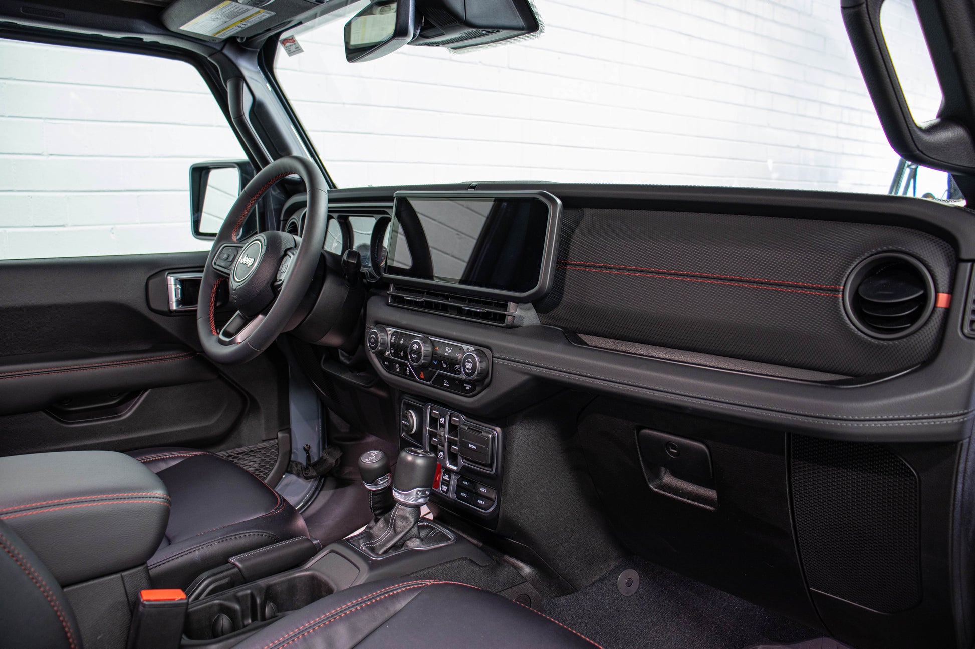 Pre-Owned 2024 Jeep Wrangler JL Unlimited Rubicon Hard Top Anvil, 30k Miles